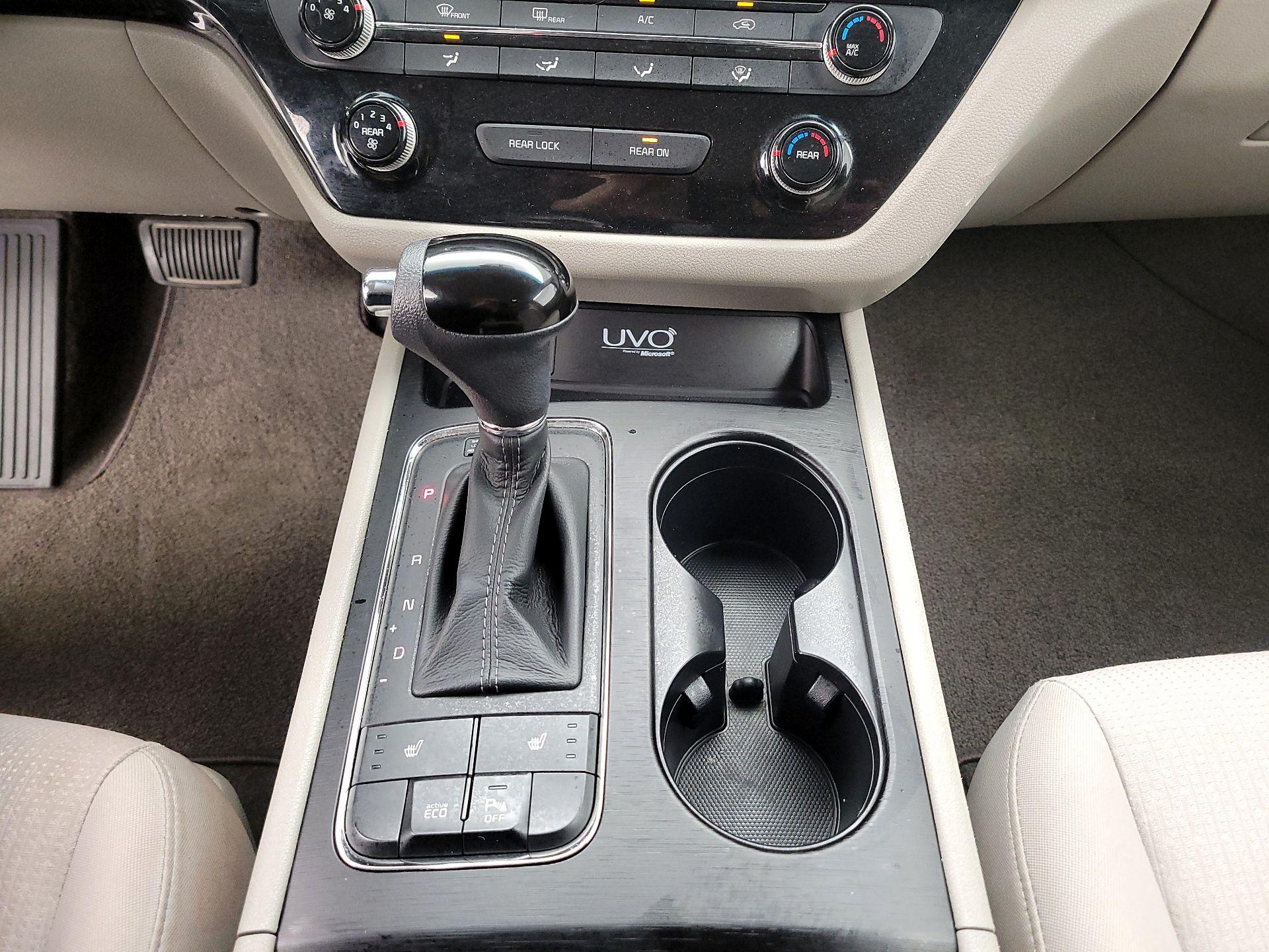 Thumbnail: 2016 Kia Sedona - 17