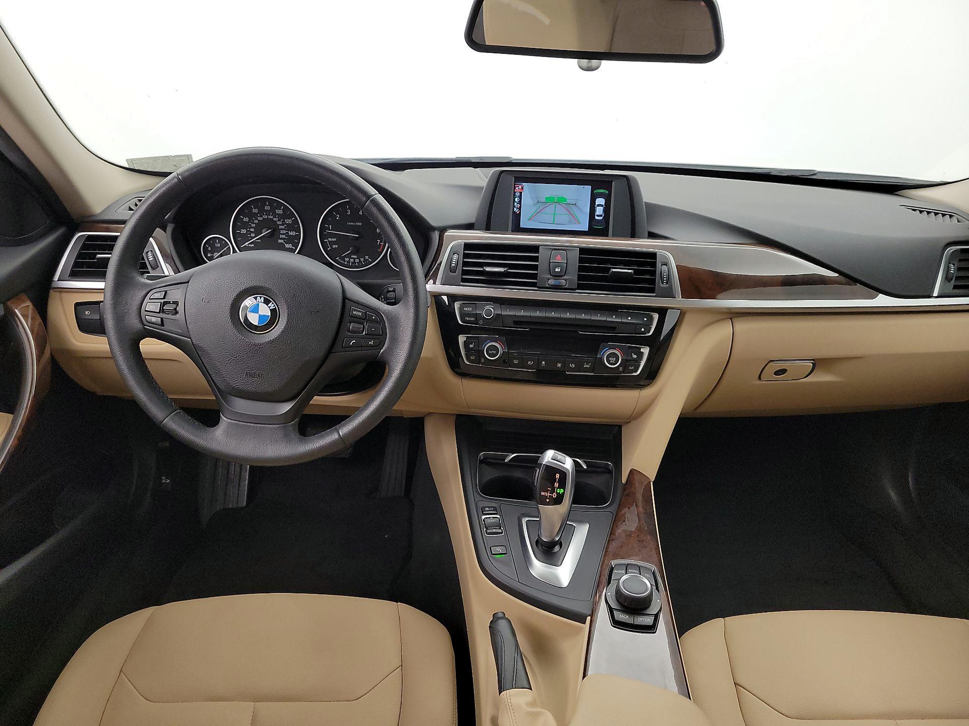 Thumbnail: 2017 BMW 3 Series - 9