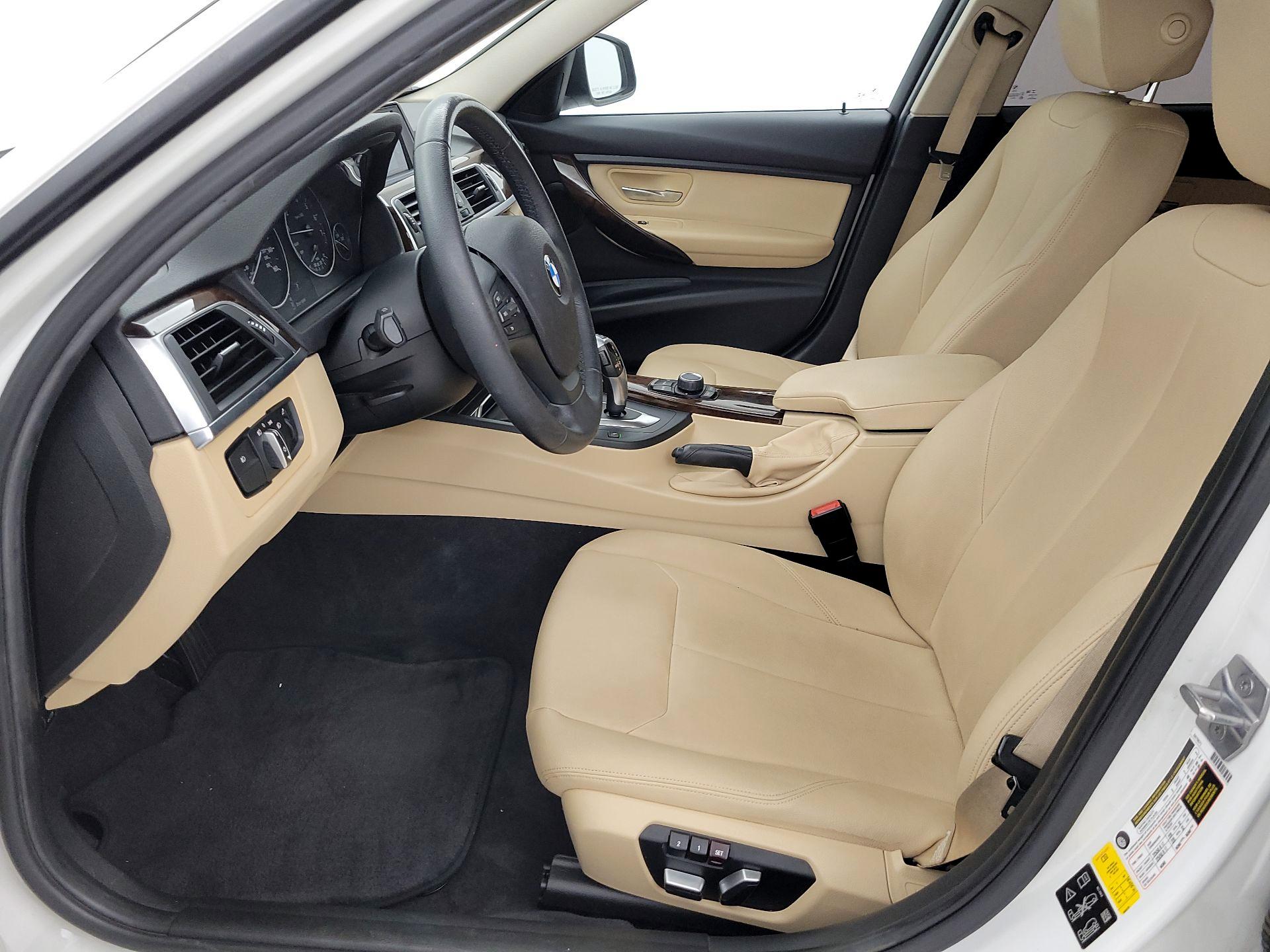 Thumbnail: 2017 BMW 3 Series - 11