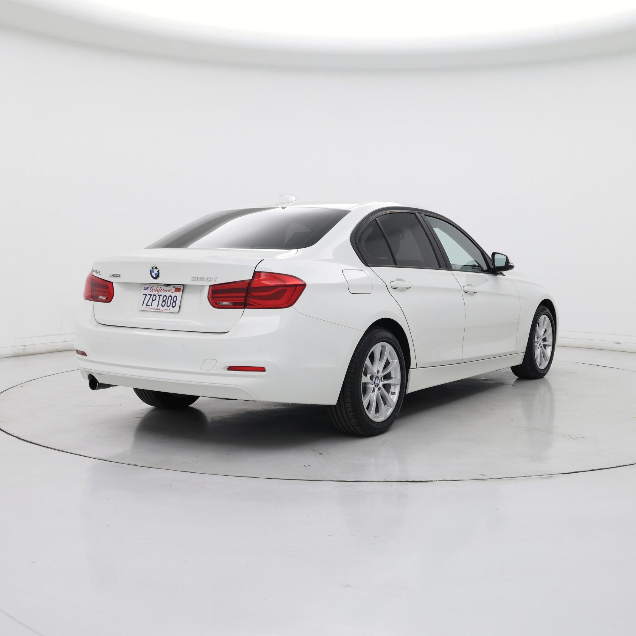 Thumbnail: 2017 BMW 3 Series - 8