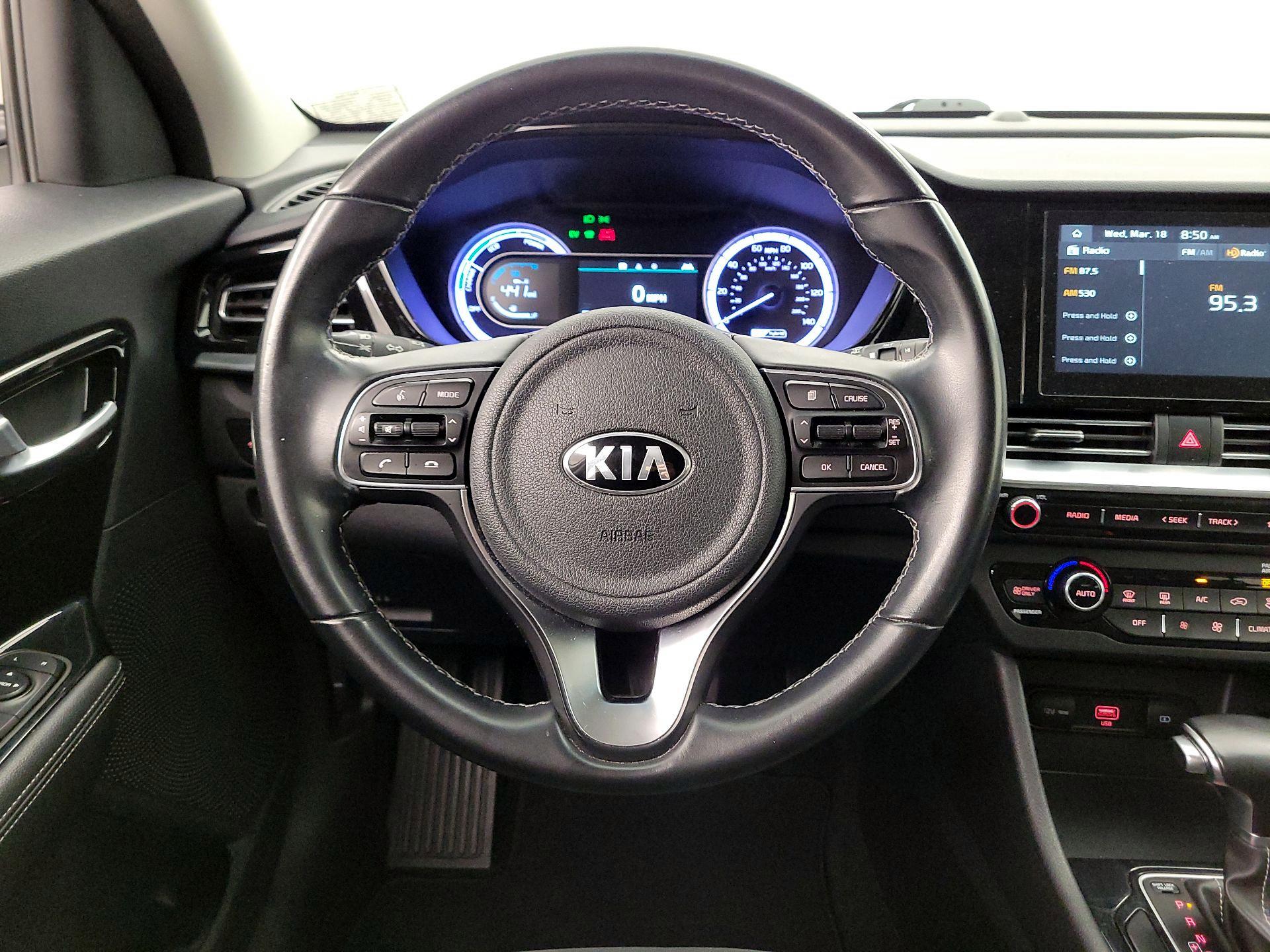 Thumbnail: 2020 Kia Niro - 10