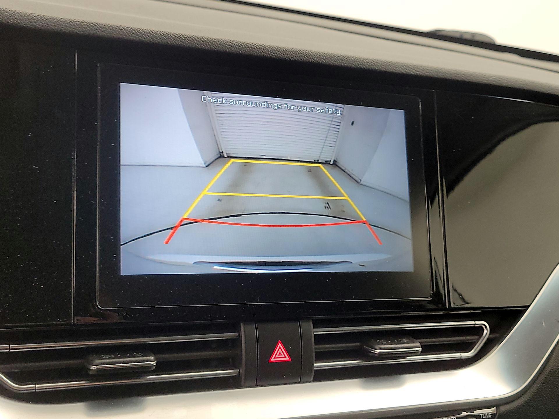 Thumbnail: 2020 Kia Niro - 14