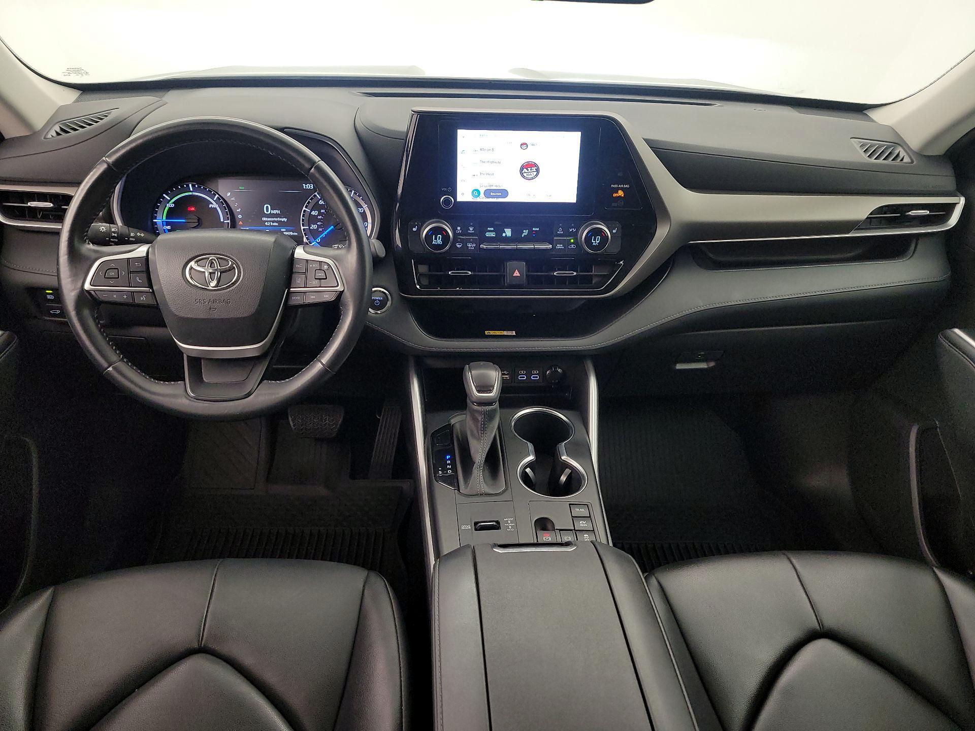 Thumbnail: 2023 Toyota Highlander - 9