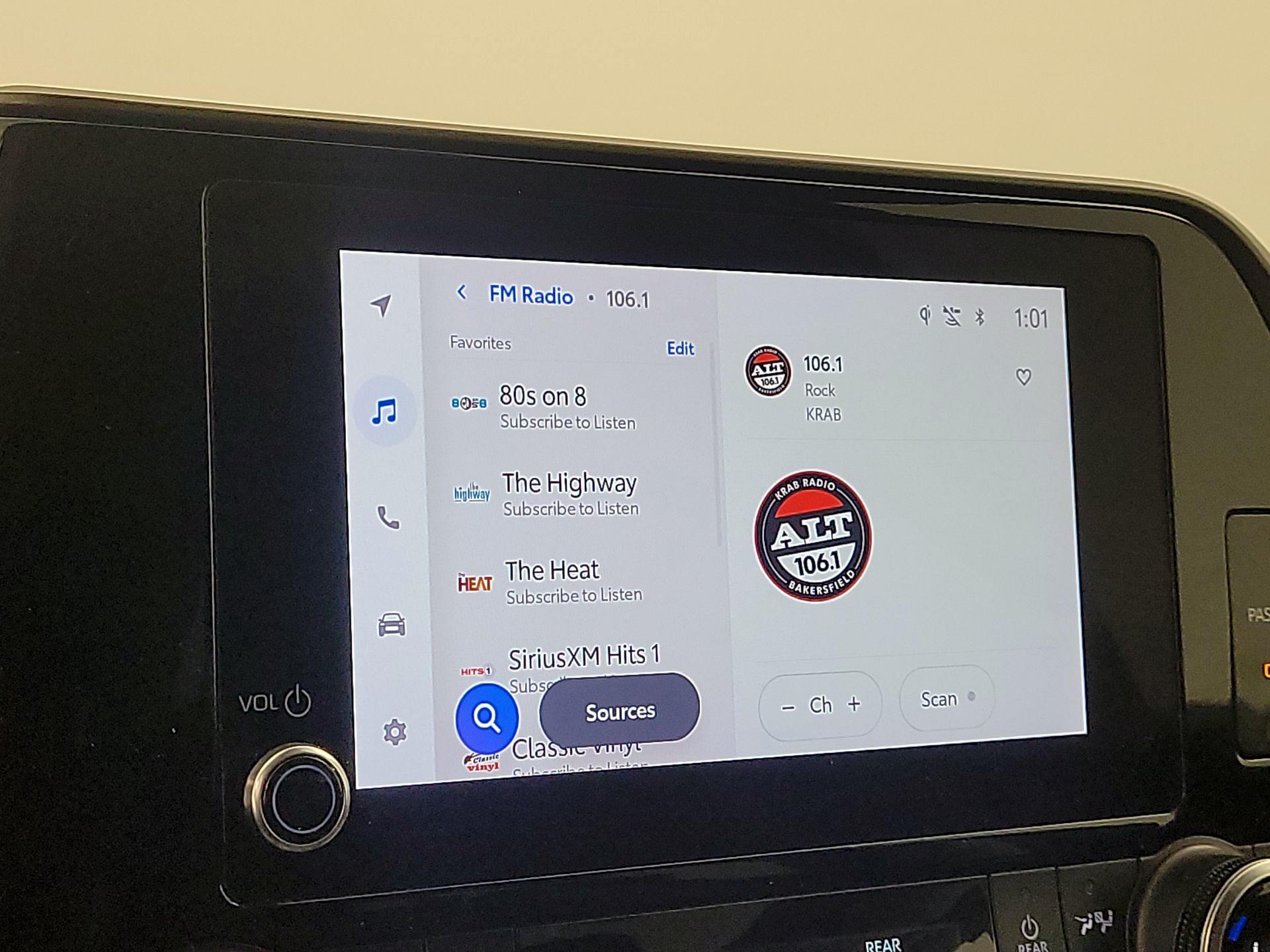 Thumbnail: 2023 Toyota Highlander - 15