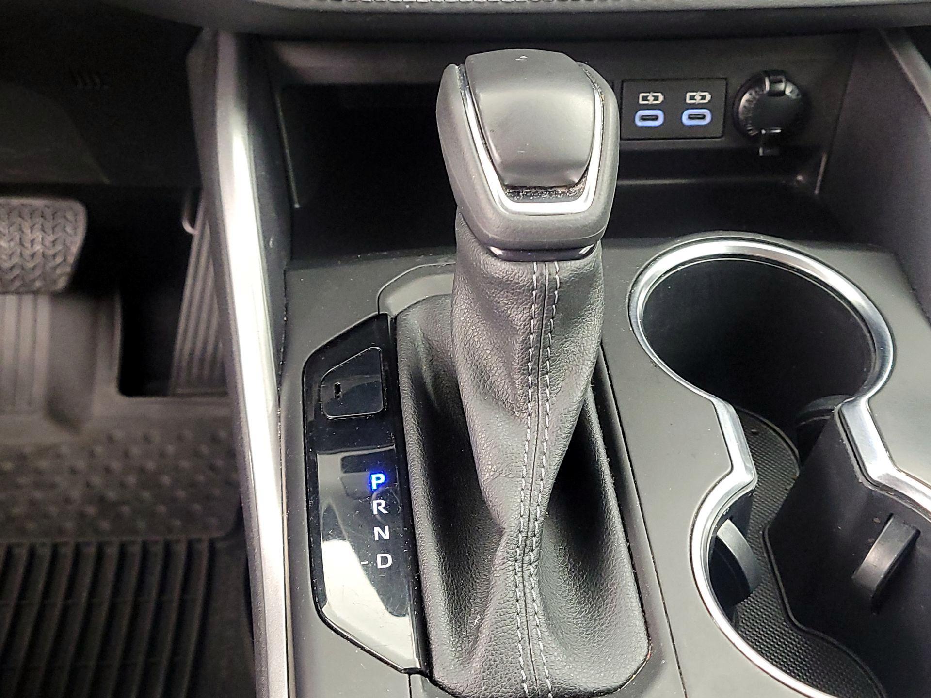 Thumbnail: 2023 Toyota Highlander - 17