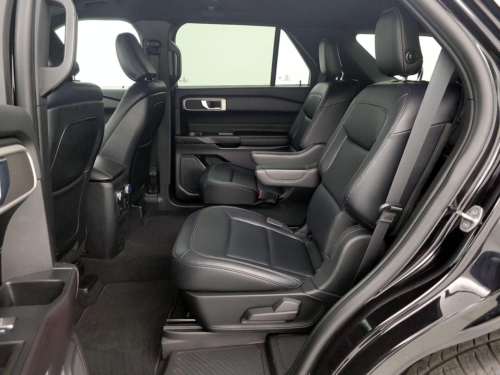 Thumbnail: 2020 Ford Explorer - 18