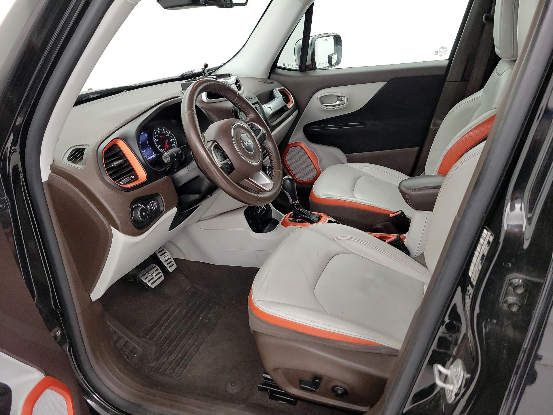 Thumbnail: 2015 Jeep Renegade - 11