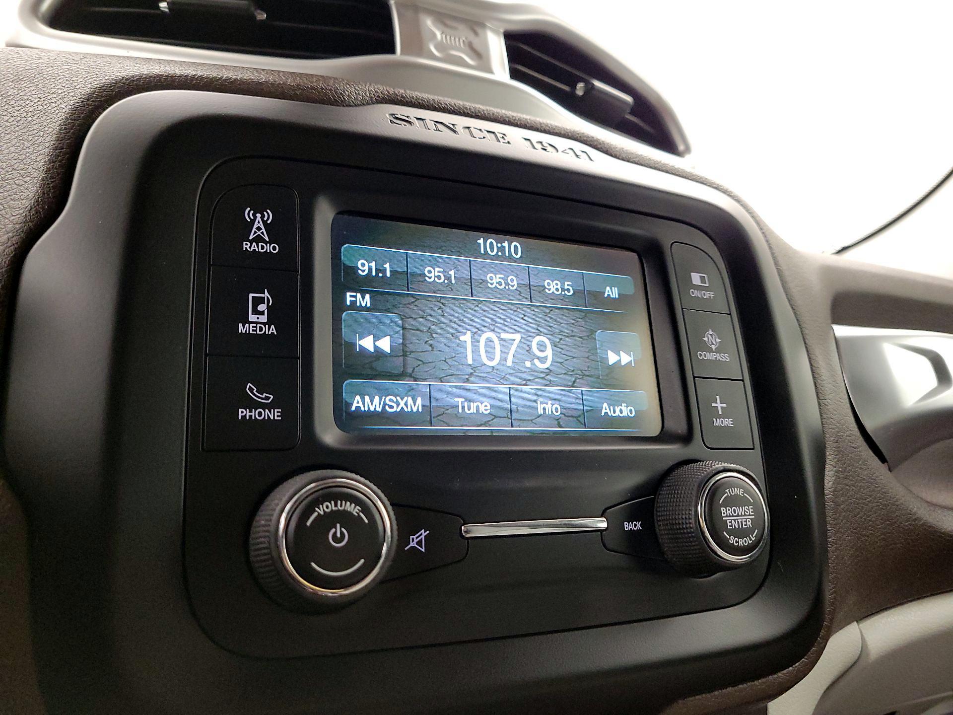 Thumbnail: 2015 Jeep Renegade - 15