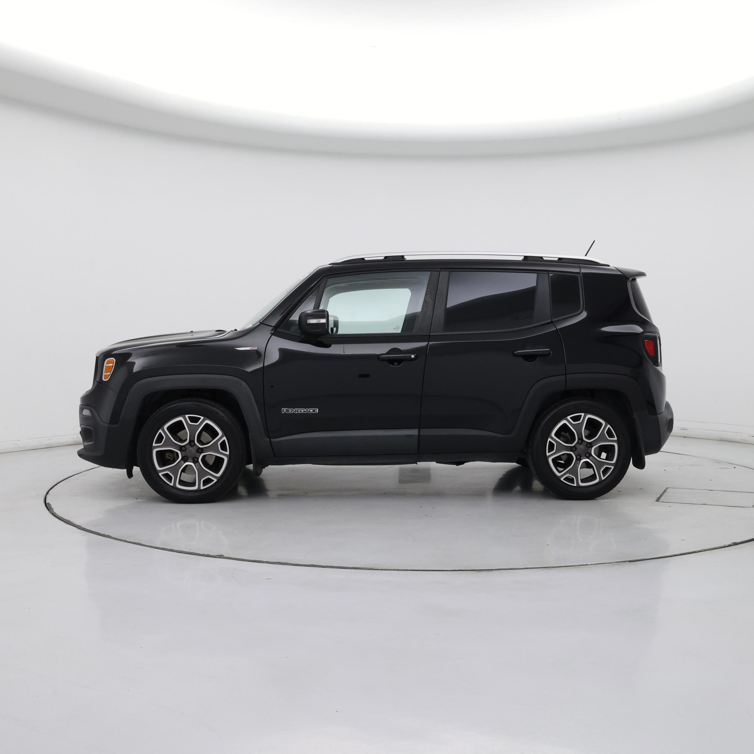 Thumbnail: 2015 Jeep Renegade - 3