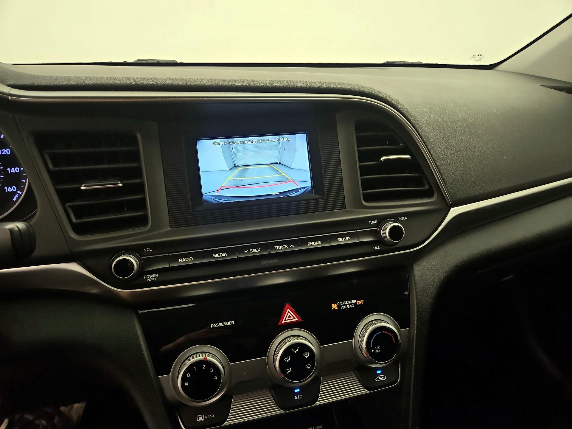 Thumbnail: 2019 Hyundai Elantra - 14