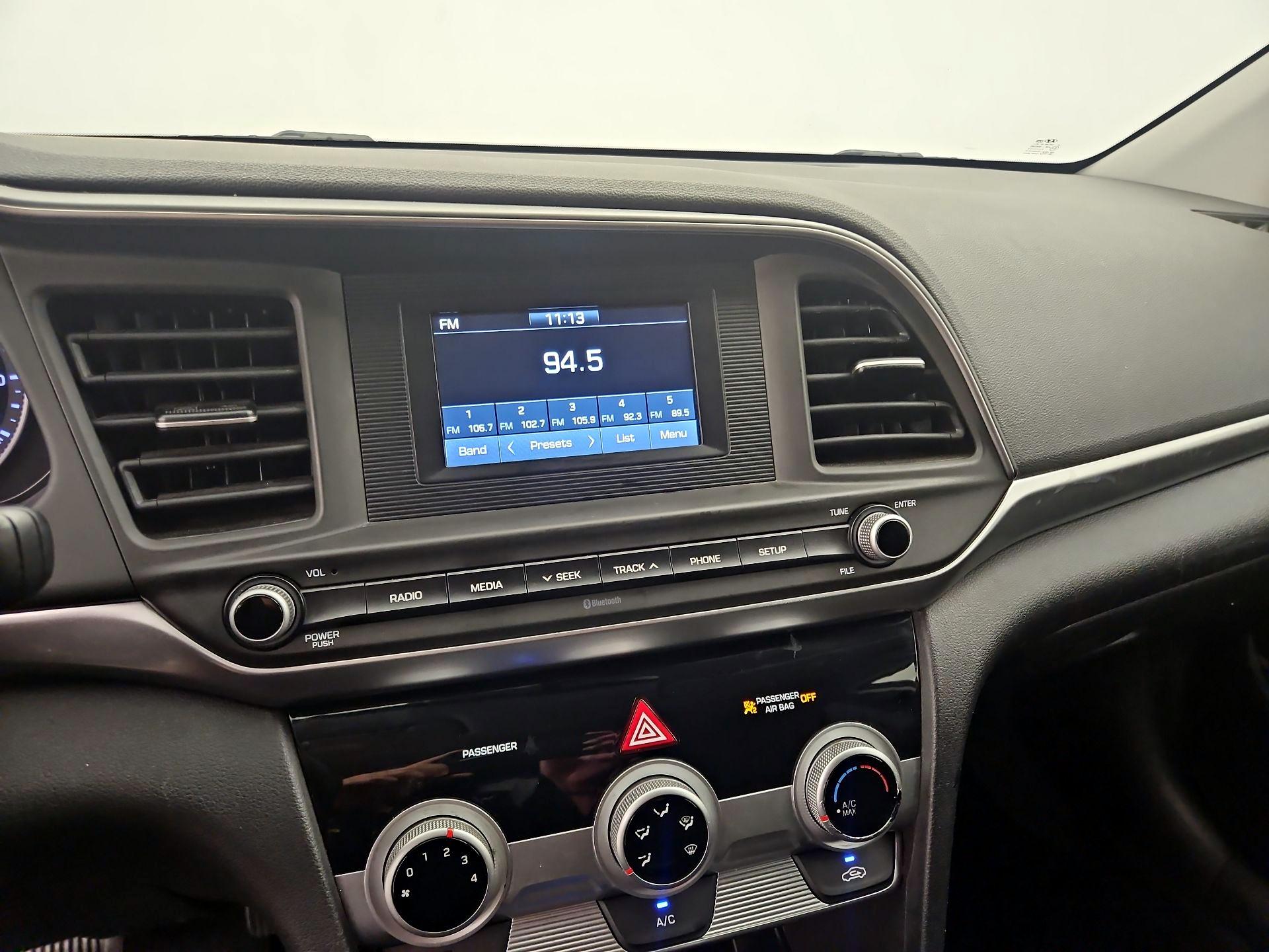 Thumbnail: 2019 Hyundai Elantra - 15
