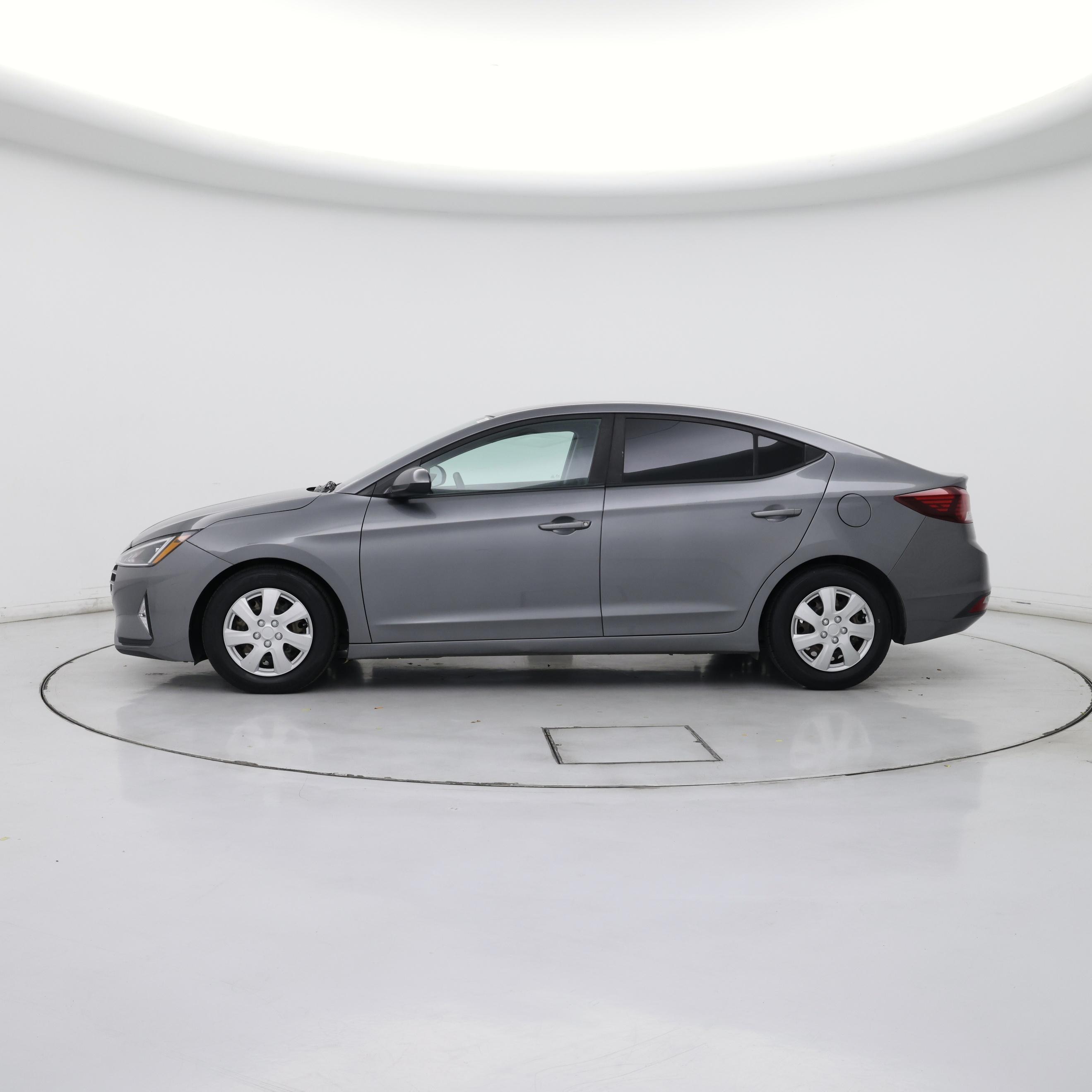 Thumbnail: 2019 Hyundai Elantra - 3
