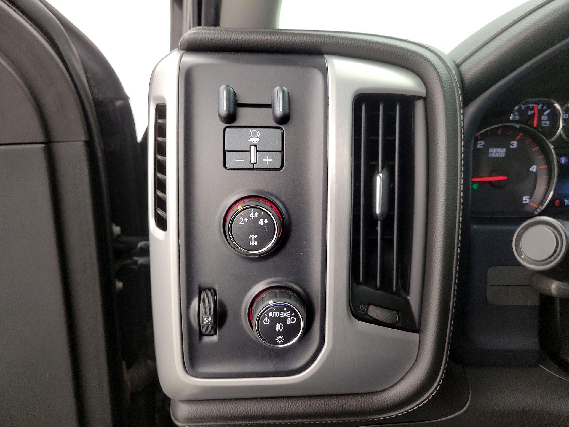Thumbnail: 2015 GMC Sierra 2500 - 13