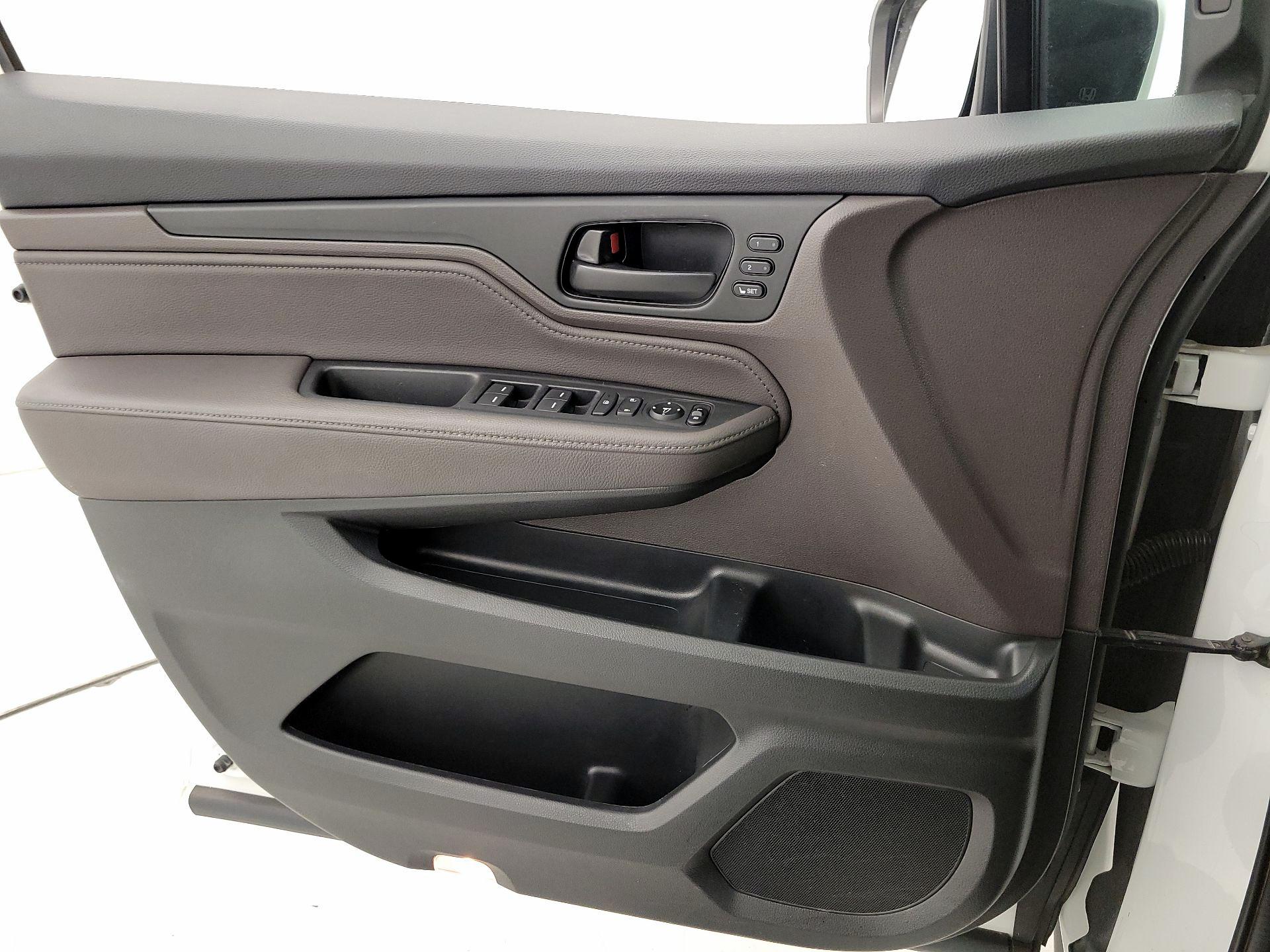 Thumbnail: 2020 Honda Odyssey - 12