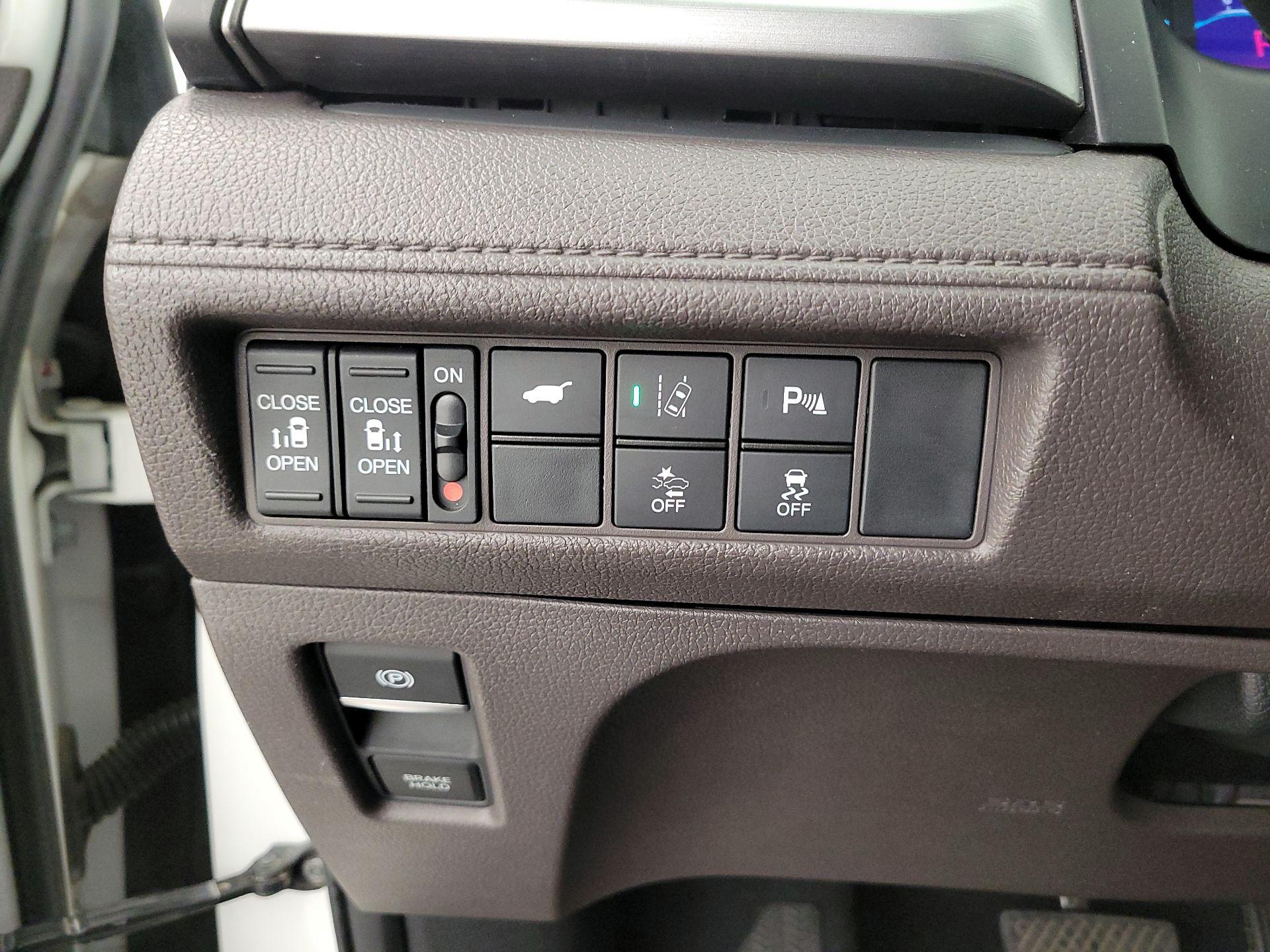 Thumbnail: 2020 Honda Odyssey - 13