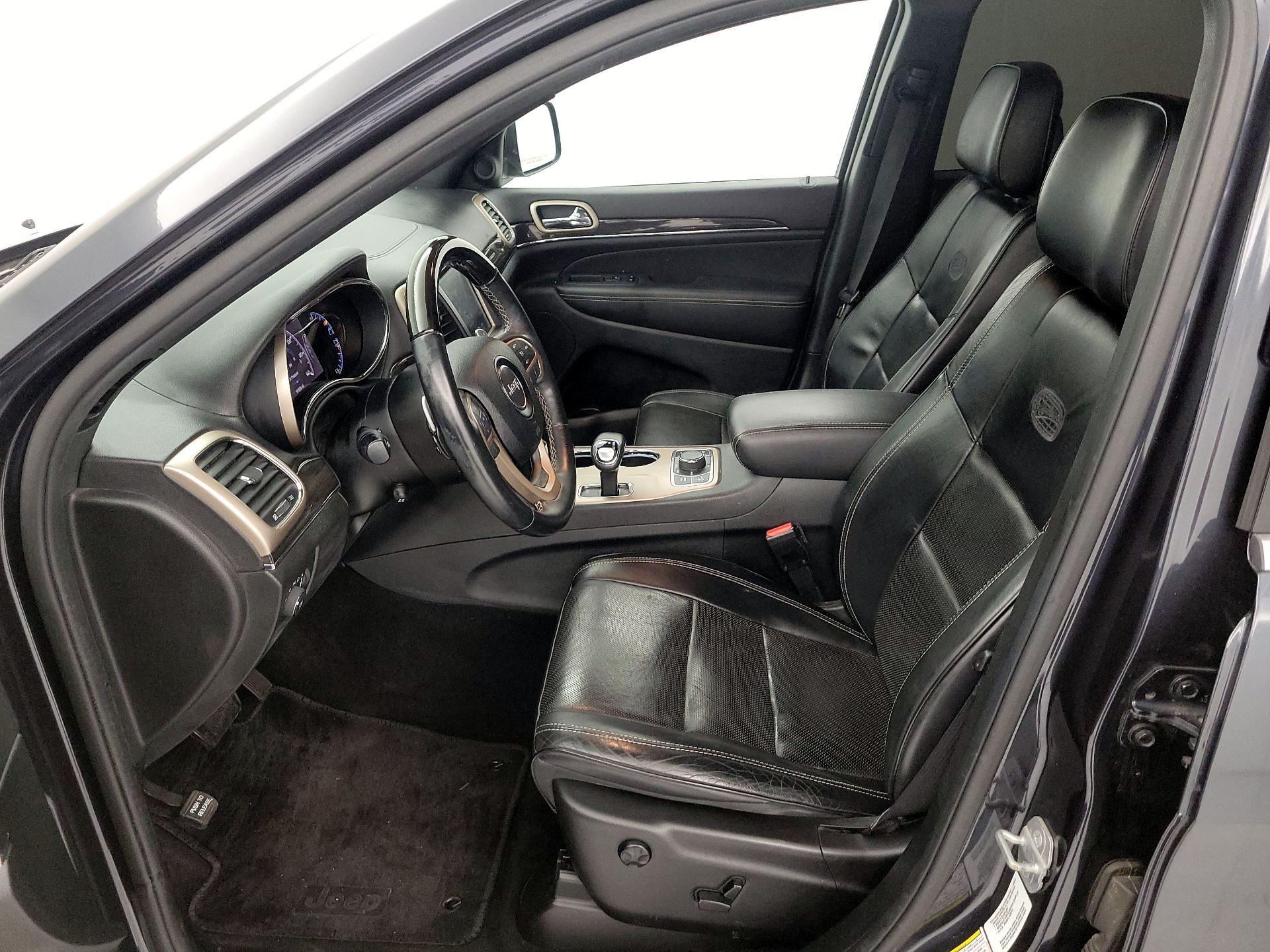 Thumbnail: 2015 Jeep Grand Cherokee - 11