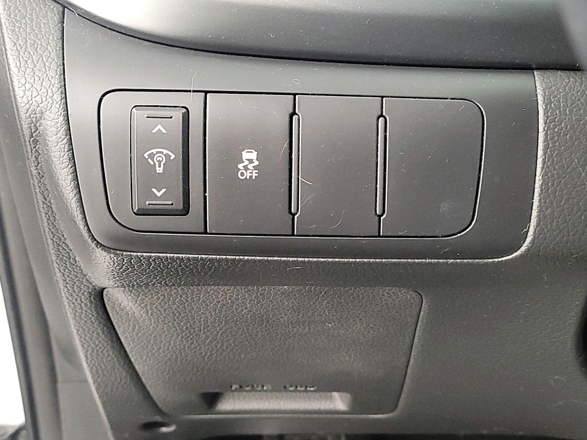 Thumbnail: 2015 Kia Optima - 13