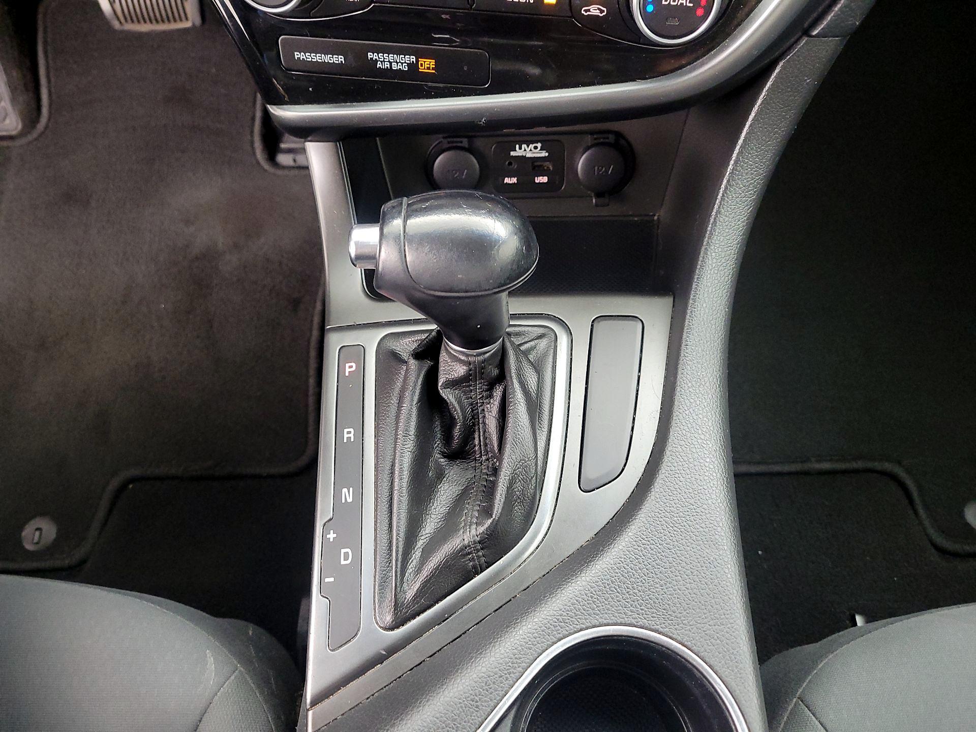 Thumbnail: 2015 Kia Optima - 17