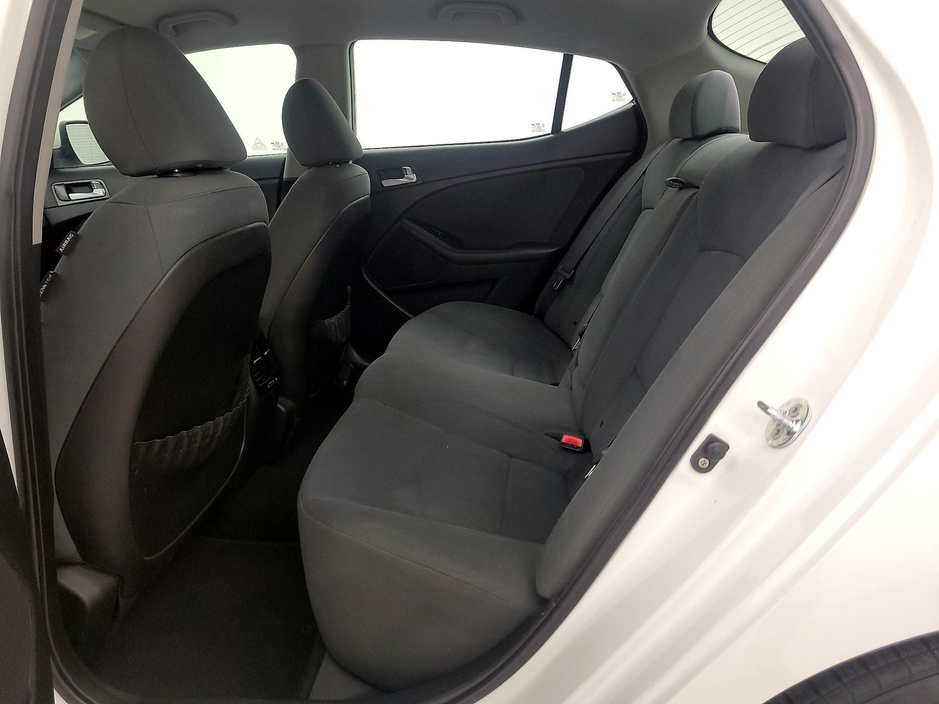 Thumbnail: 2015 Kia Optima - 19