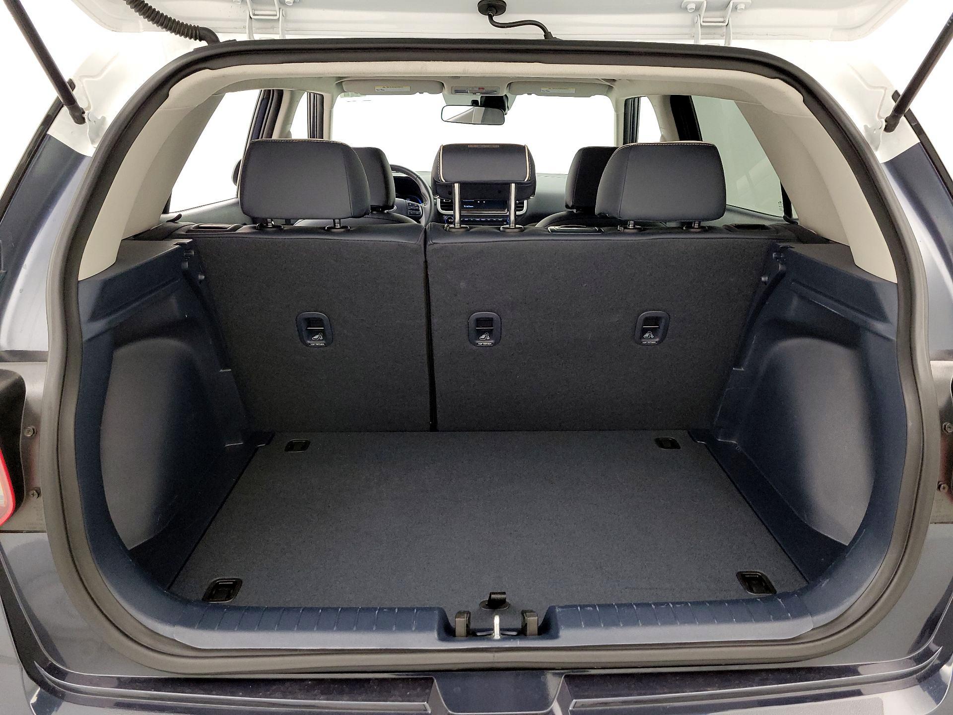 Thumbnail: 2023 Hyundai Venue - 17