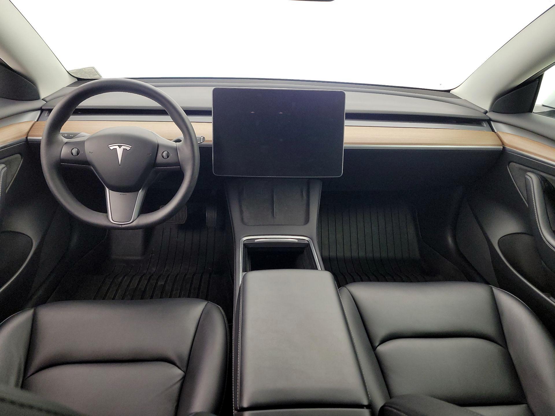 Thumbnail: 2022 Tesla Model 3 - 9