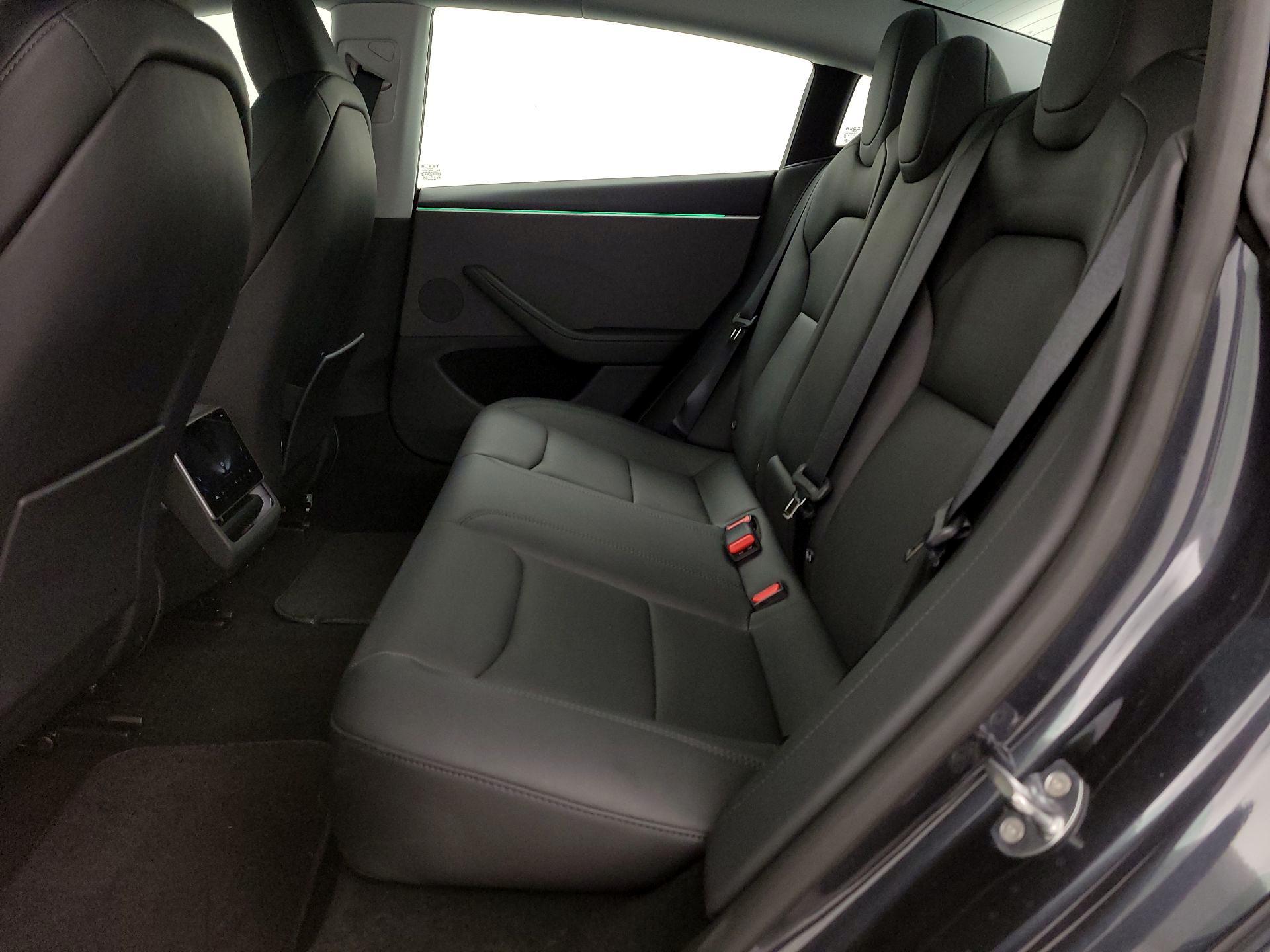 Thumbnail: 2025 Tesla Model 3 - 19