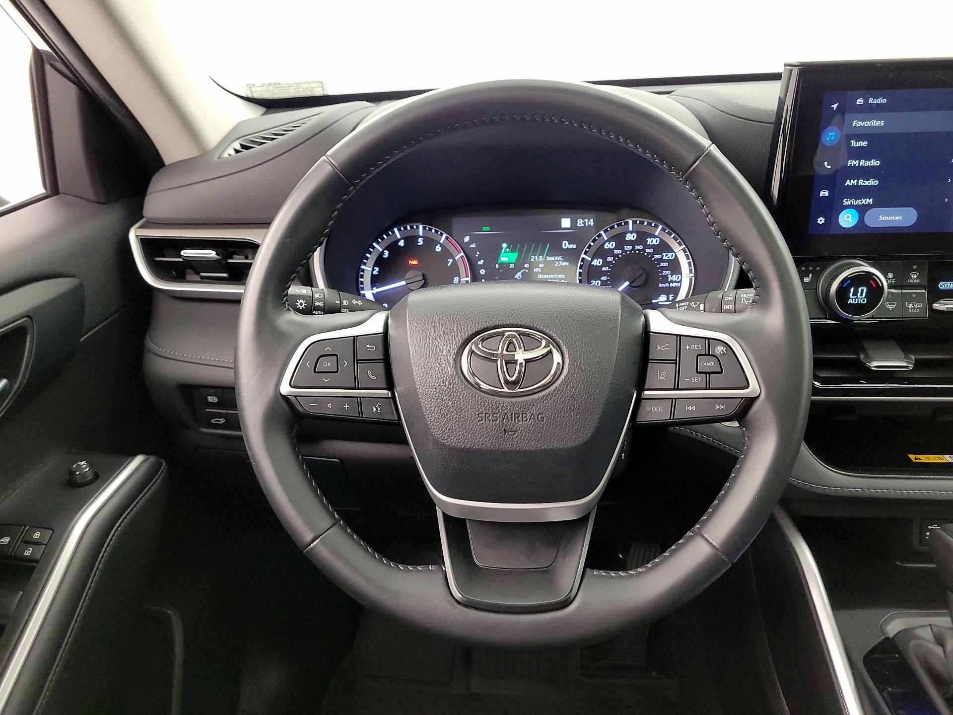 Thumbnail: 2024 Toyota Highlander - 10