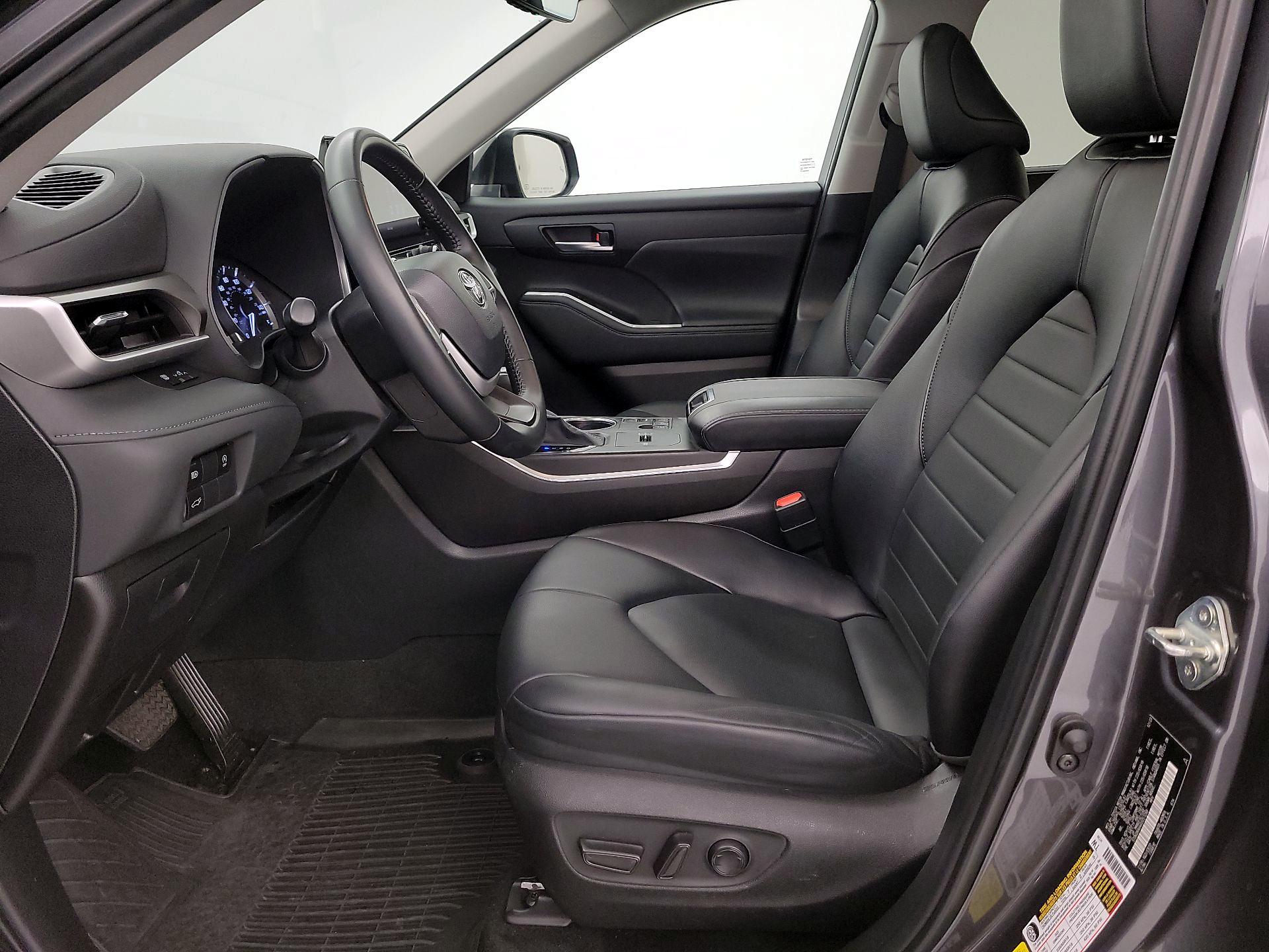 Thumbnail: 2024 Toyota Highlander - 11