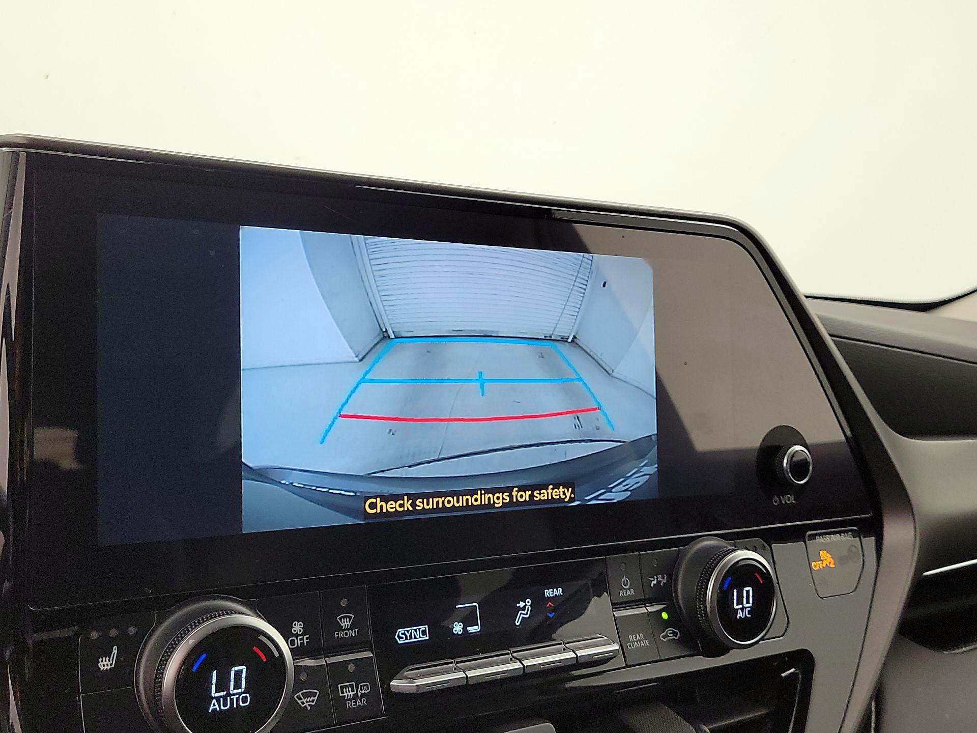 Thumbnail: 2024 Toyota Highlander - 14