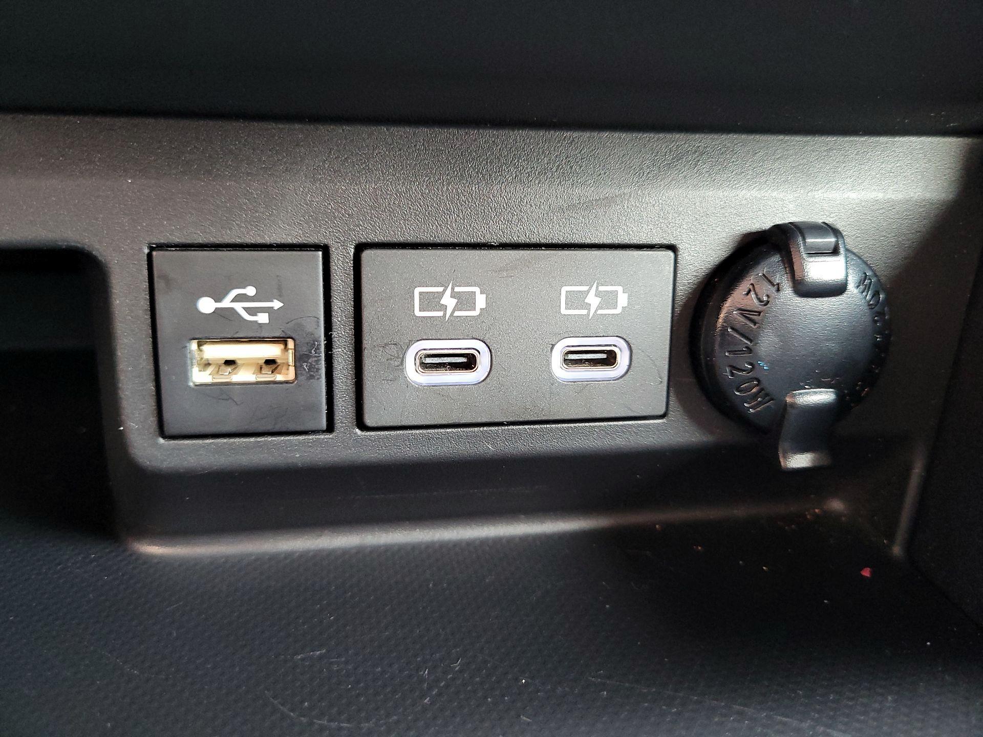 Thumbnail: 2024 Toyota Highlander - 18