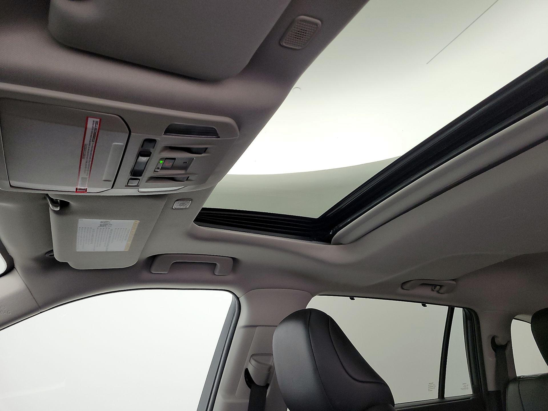 Thumbnail: 2024 Toyota Highlander - 19