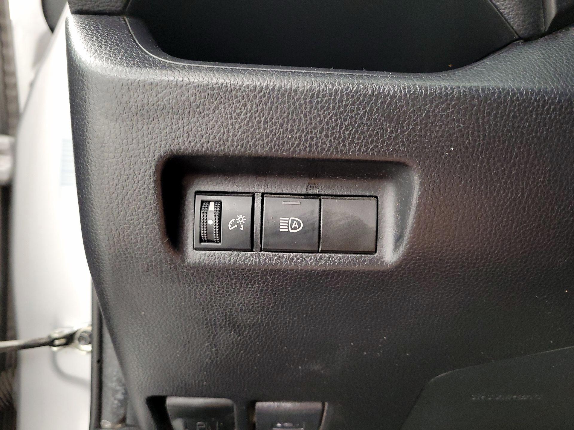 Thumbnail: 2019 Toyota RAV4 - 13