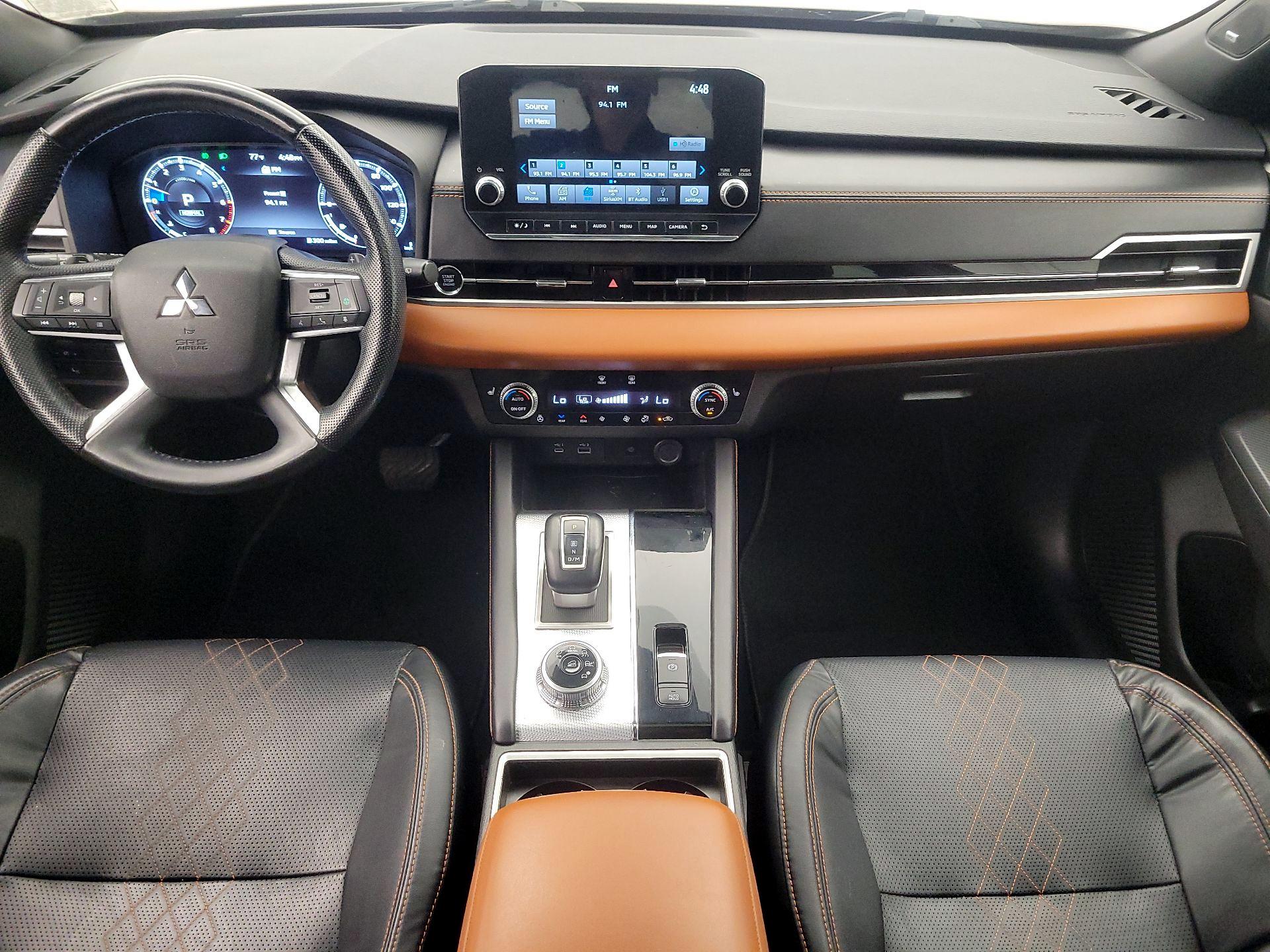 Thumbnail: 2022 Mitsubishi Outlander - 9