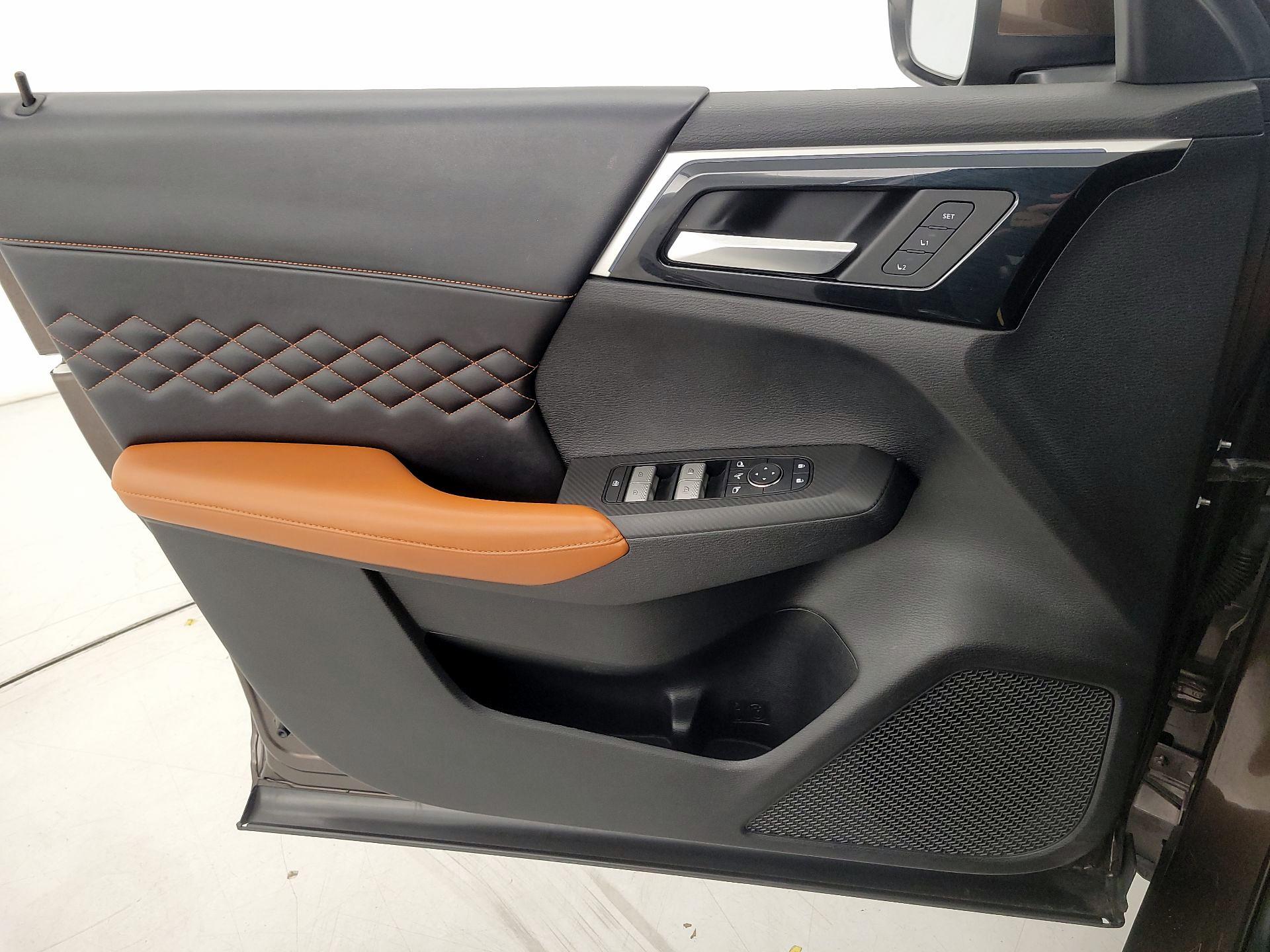 Thumbnail: 2022 Mitsubishi Outlander - 12