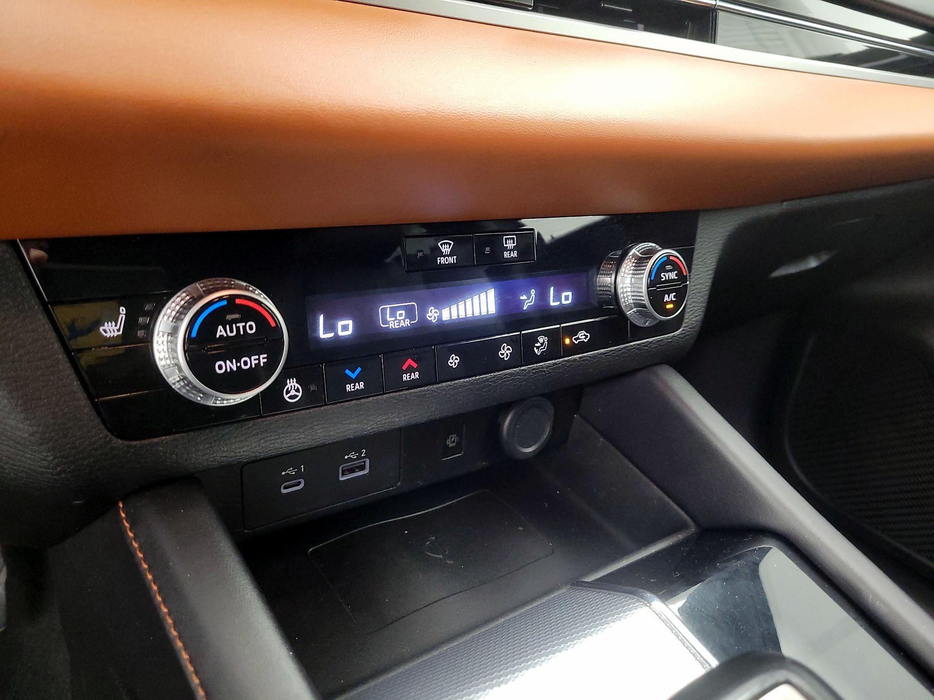 Thumbnail: 2022 Mitsubishi Outlander - 17