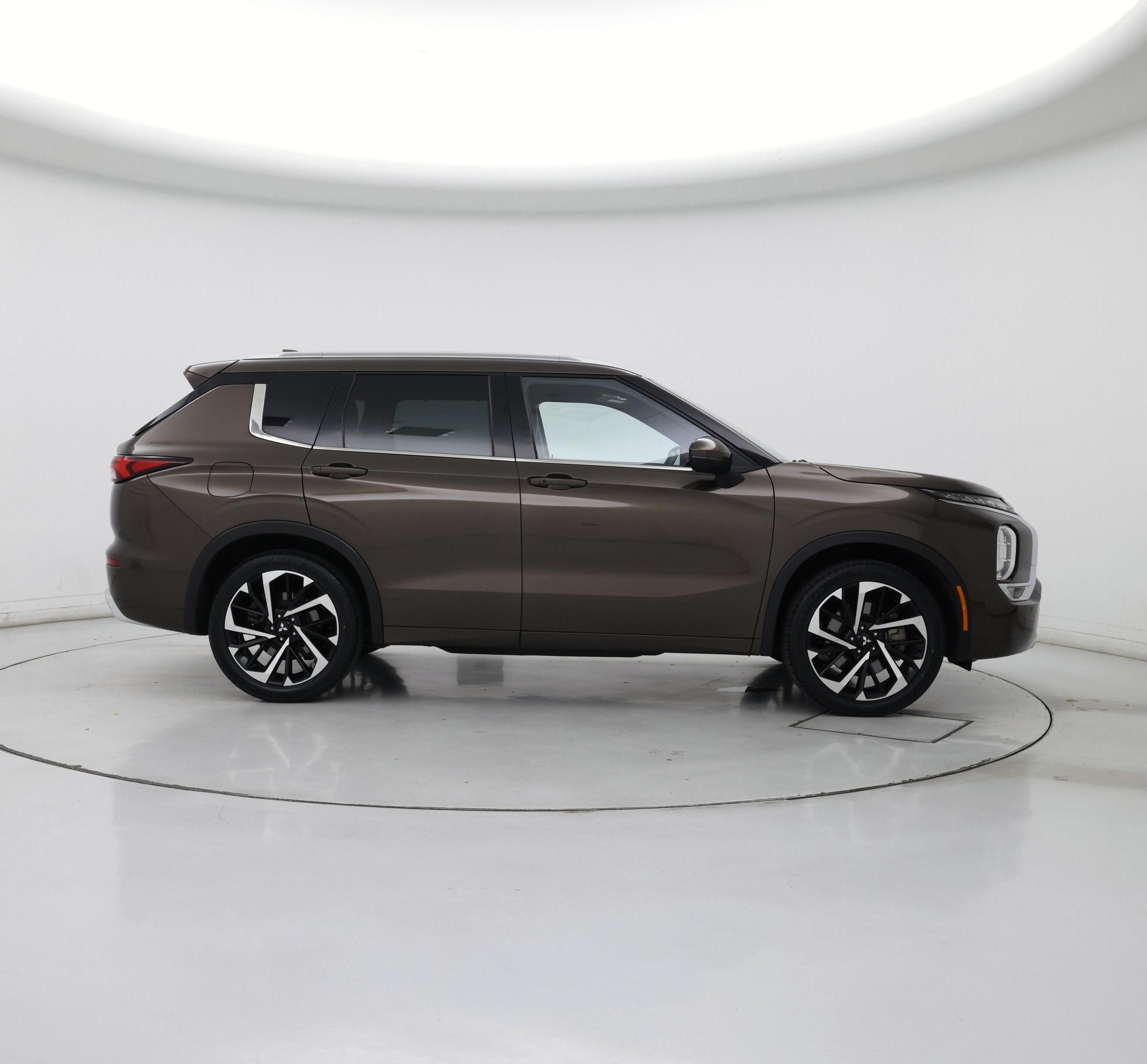 Thumbnail: 2022 Mitsubishi Outlander - 7
