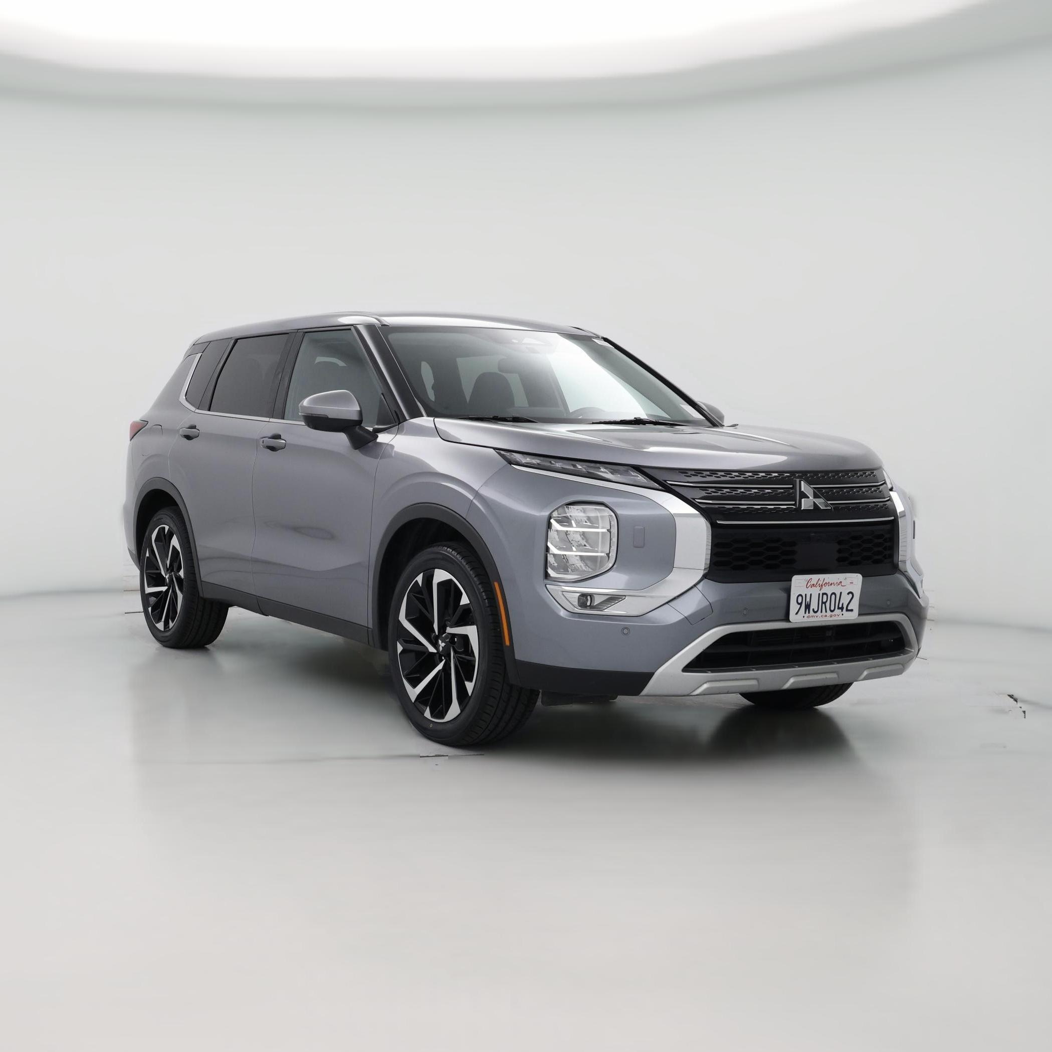 Thumbnail: 2024 Mitsubishi Outlander - 1