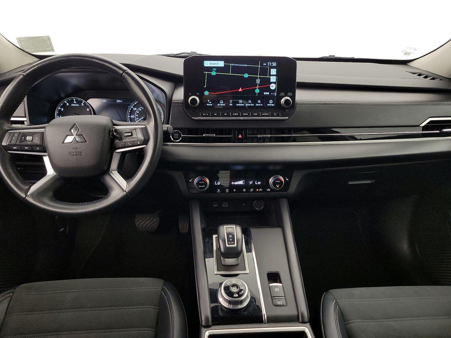 Thumbnail: 2024 Mitsubishi Outlander - 9