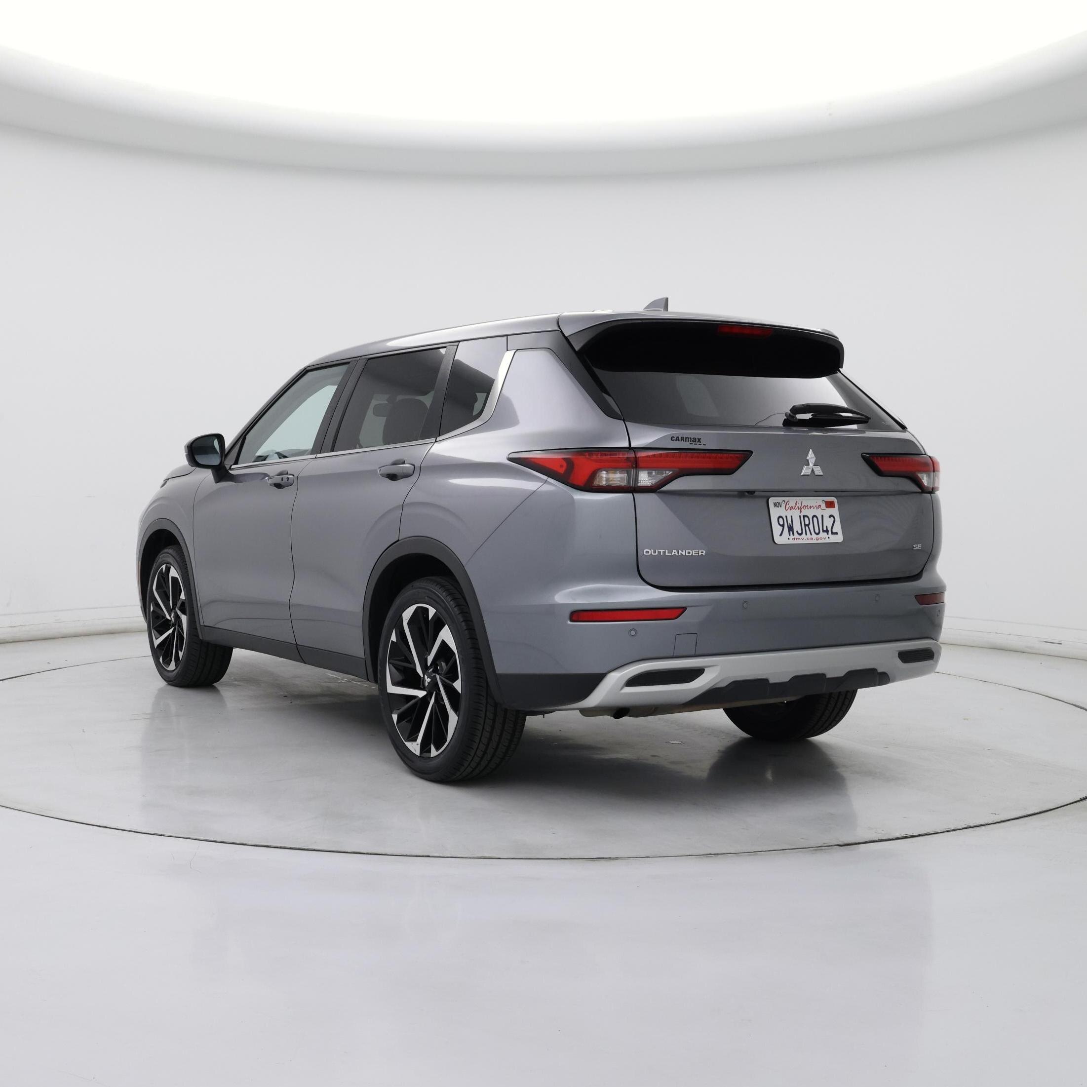 Thumbnail: 2024 Mitsubishi Outlander - 2