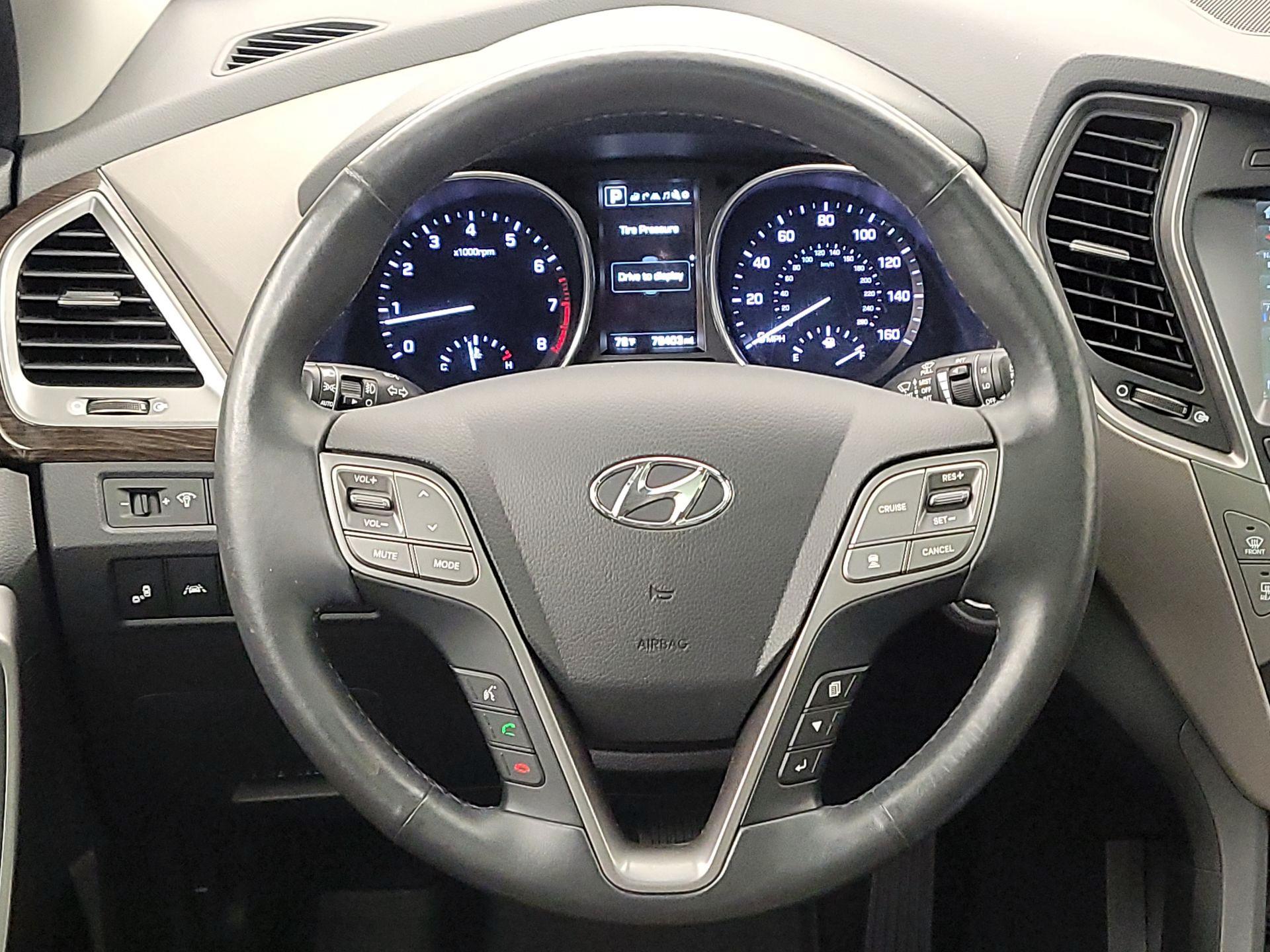 Thumbnail: 2017 Hyundai Santa Fe - 10