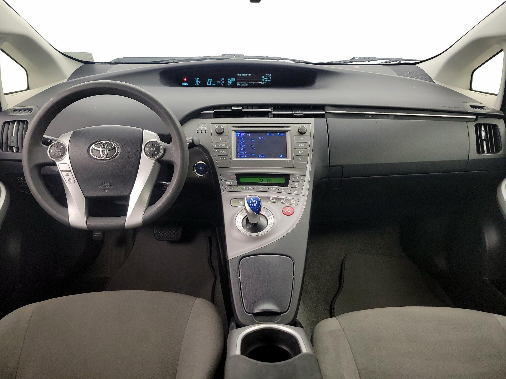 Thumbnail: 2015 Toyota Prius - 9