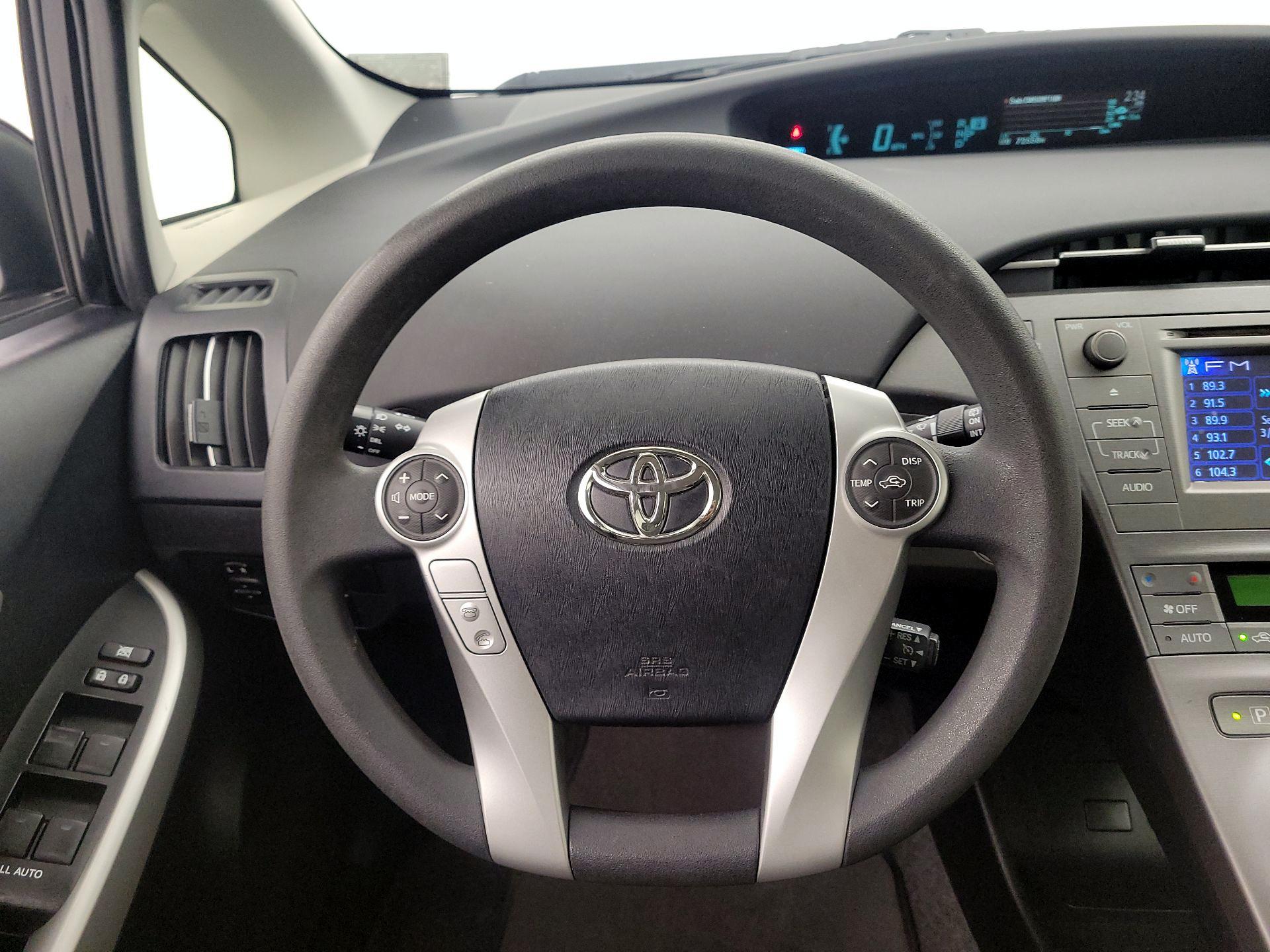 Thumbnail: 2015 Toyota Prius - 10