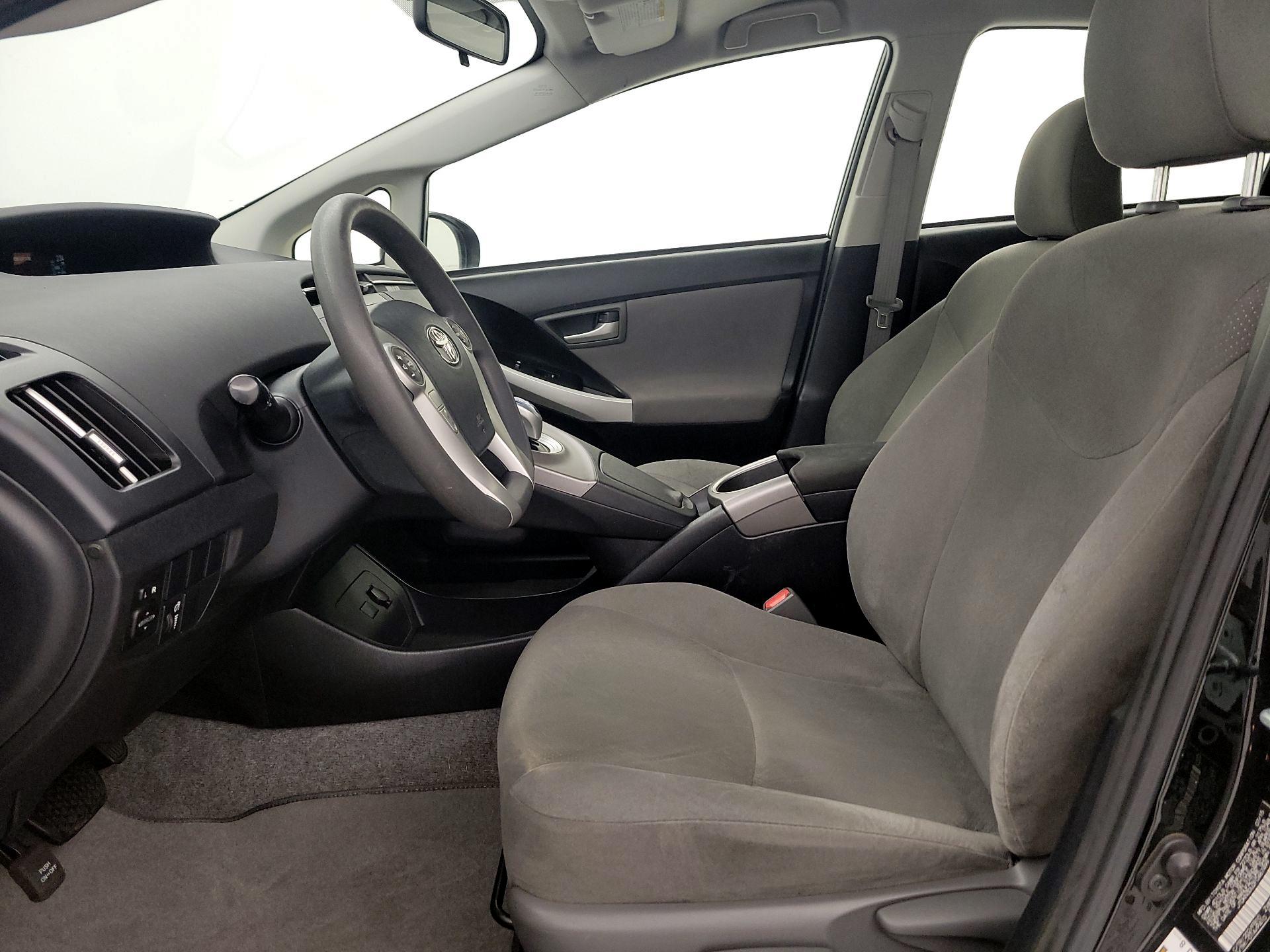 Thumbnail: 2015 Toyota Prius - 11