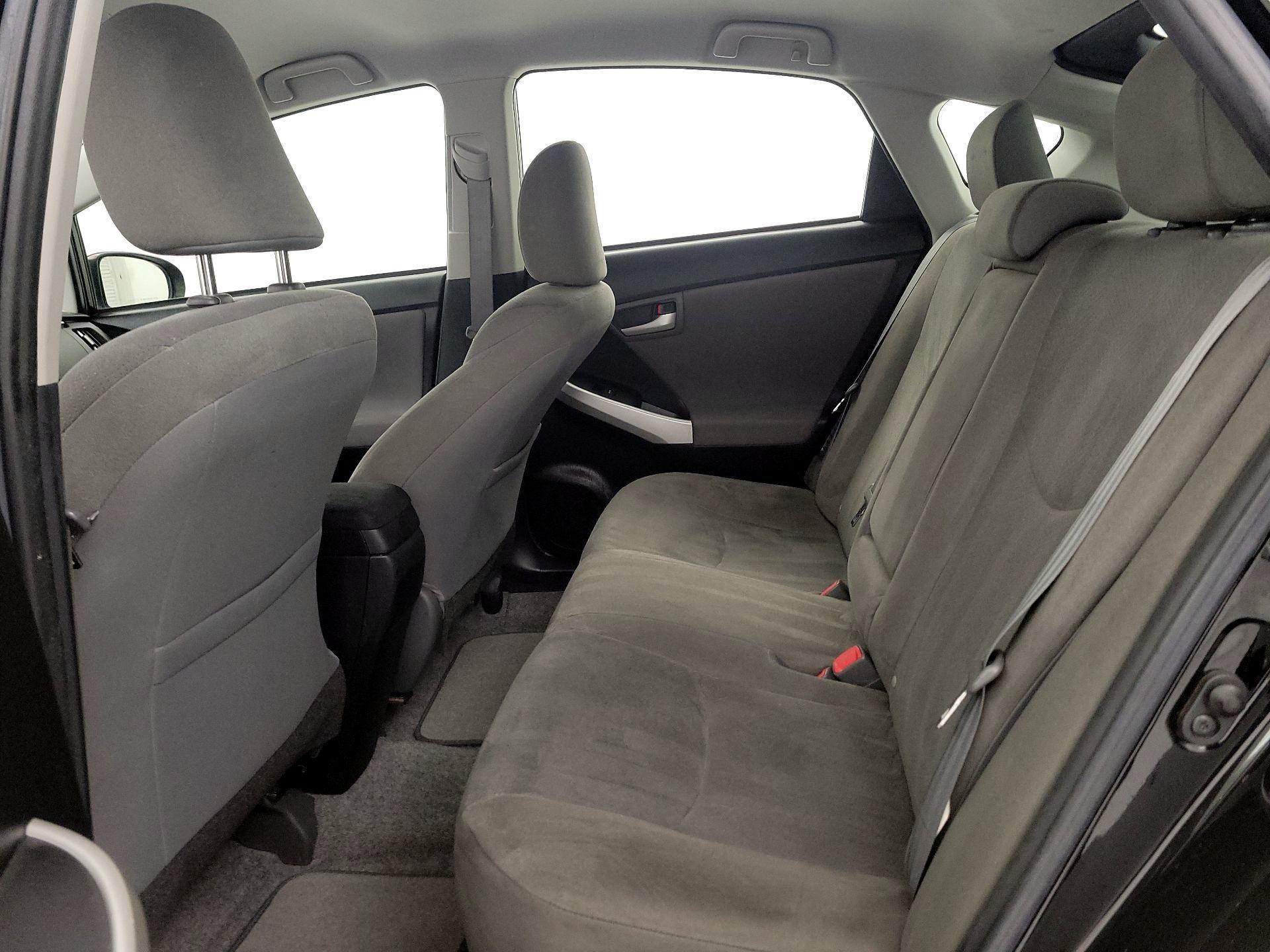 Thumbnail: 2015 Toyota Prius - 18