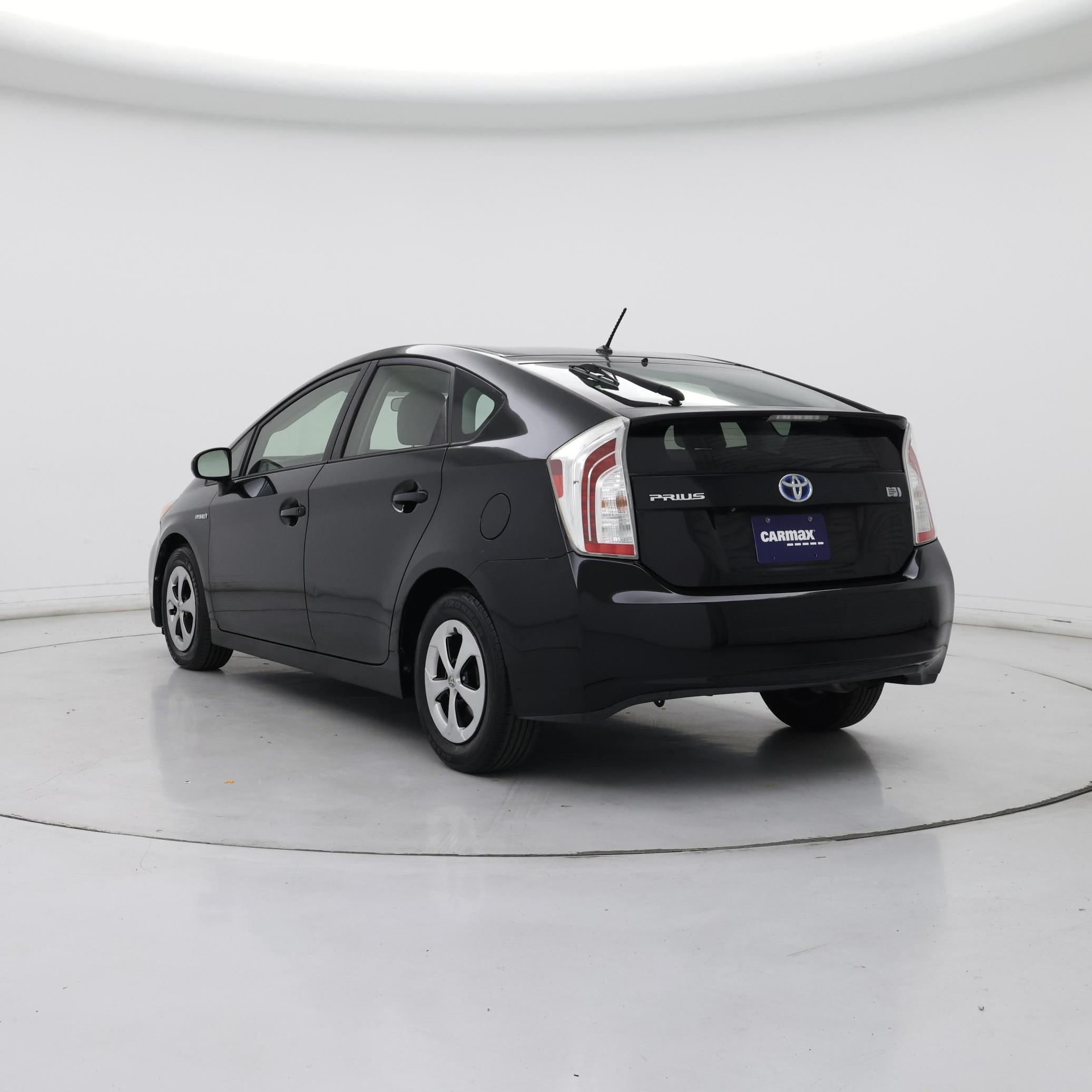 Thumbnail: 2015 Toyota Prius - 2