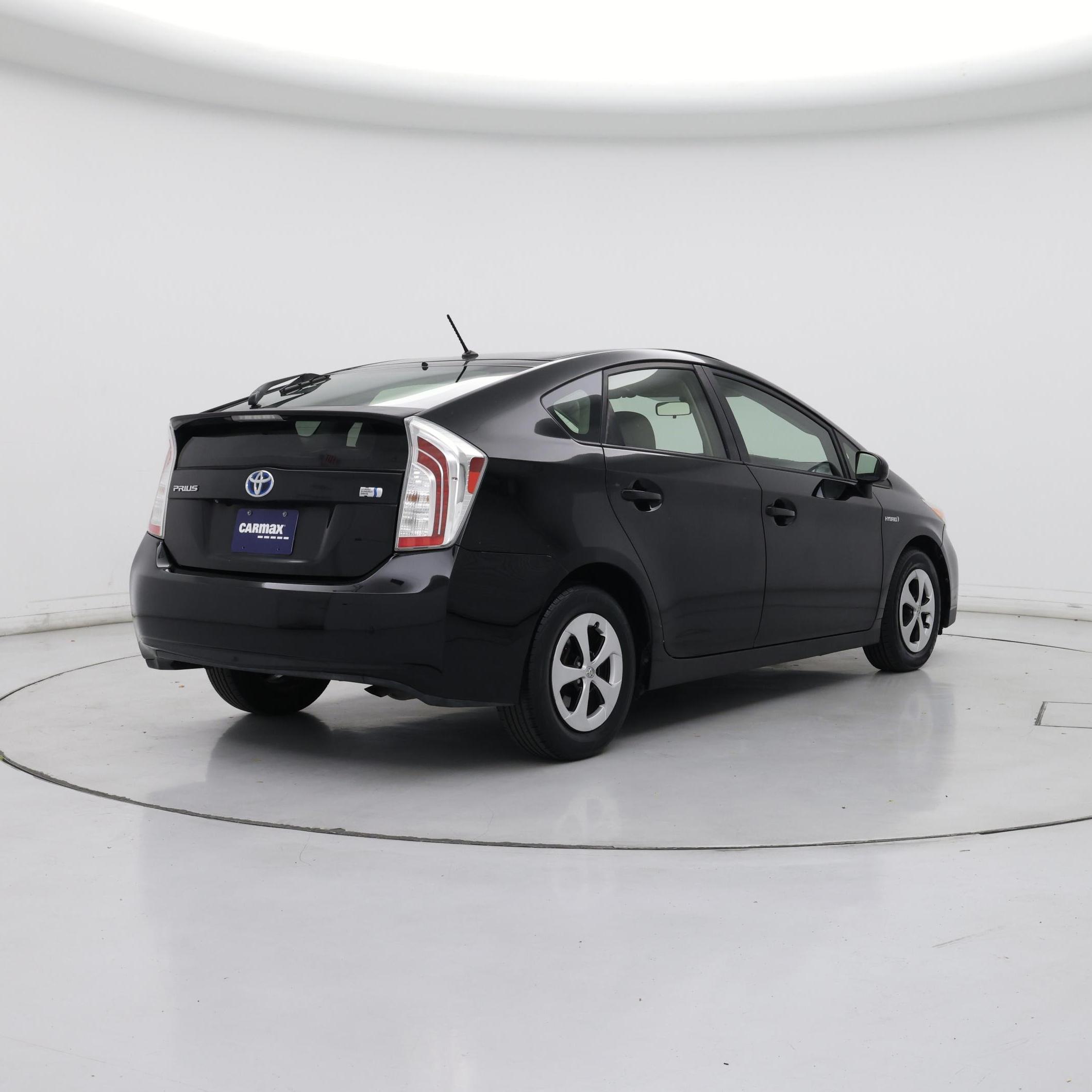 Thumbnail: 2015 Toyota Prius - 8