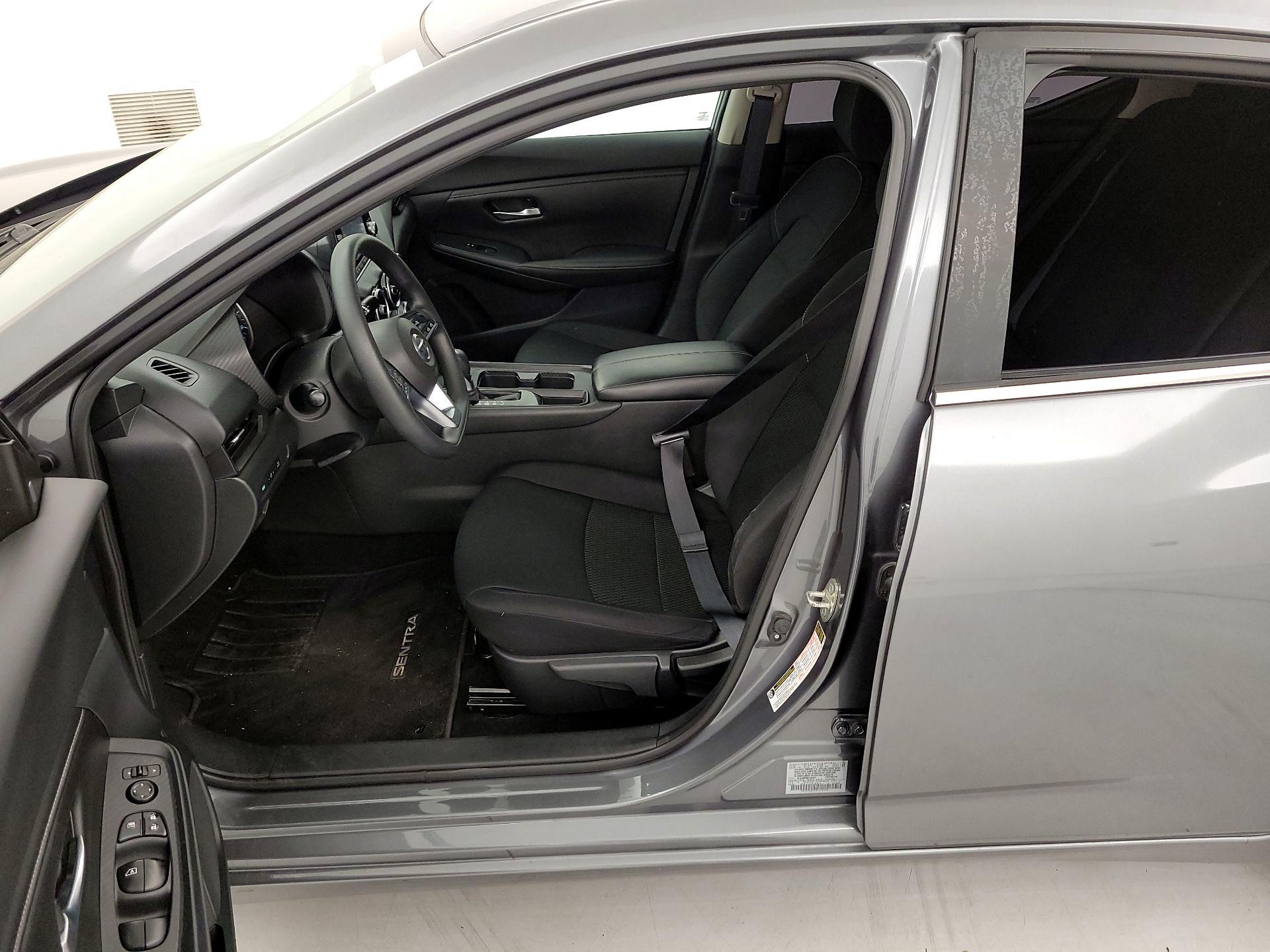 Thumbnail: 2021 Nissan Sentra - 11