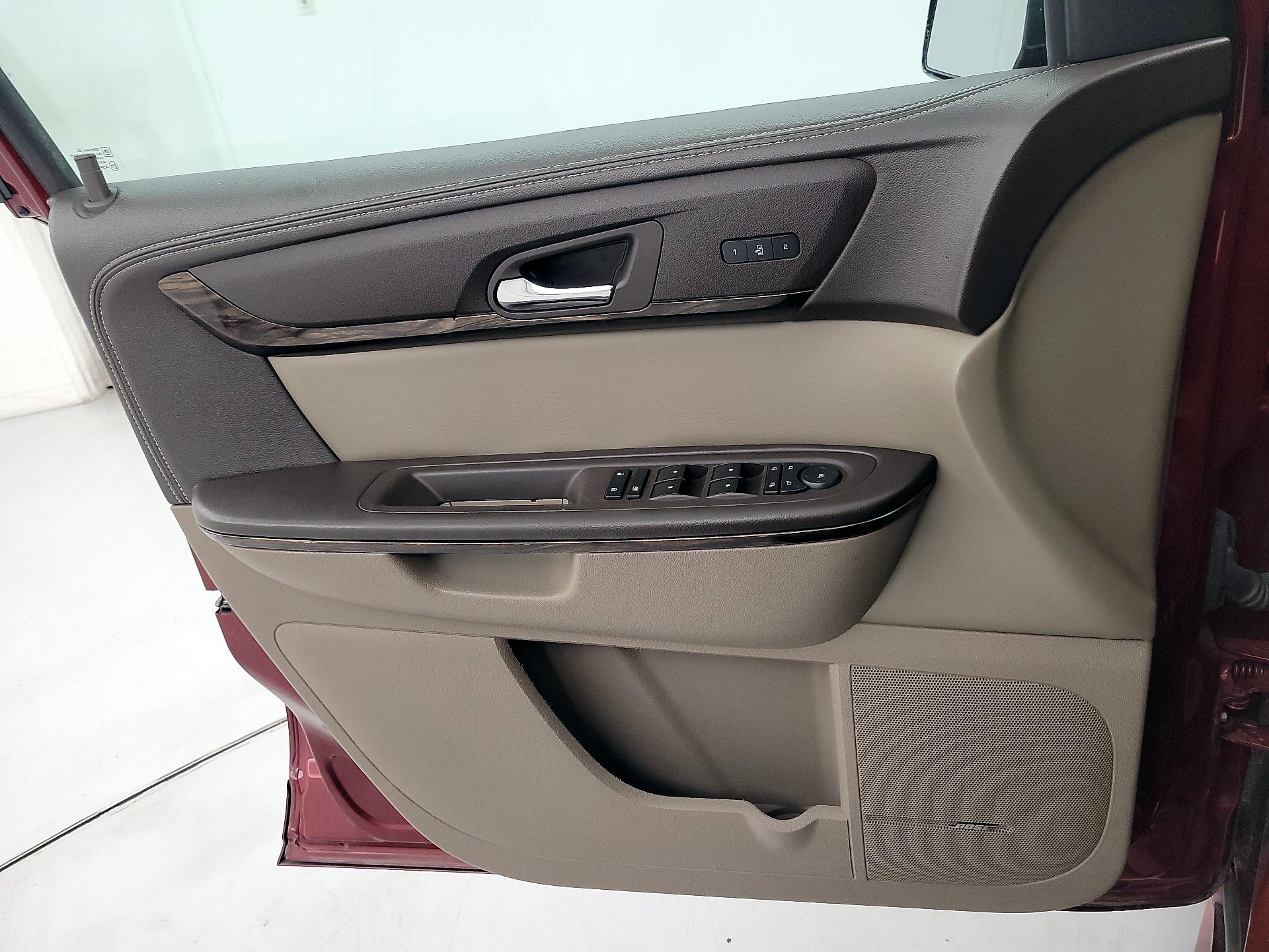 Thumbnail: 2015 GMC Acadia - 12
