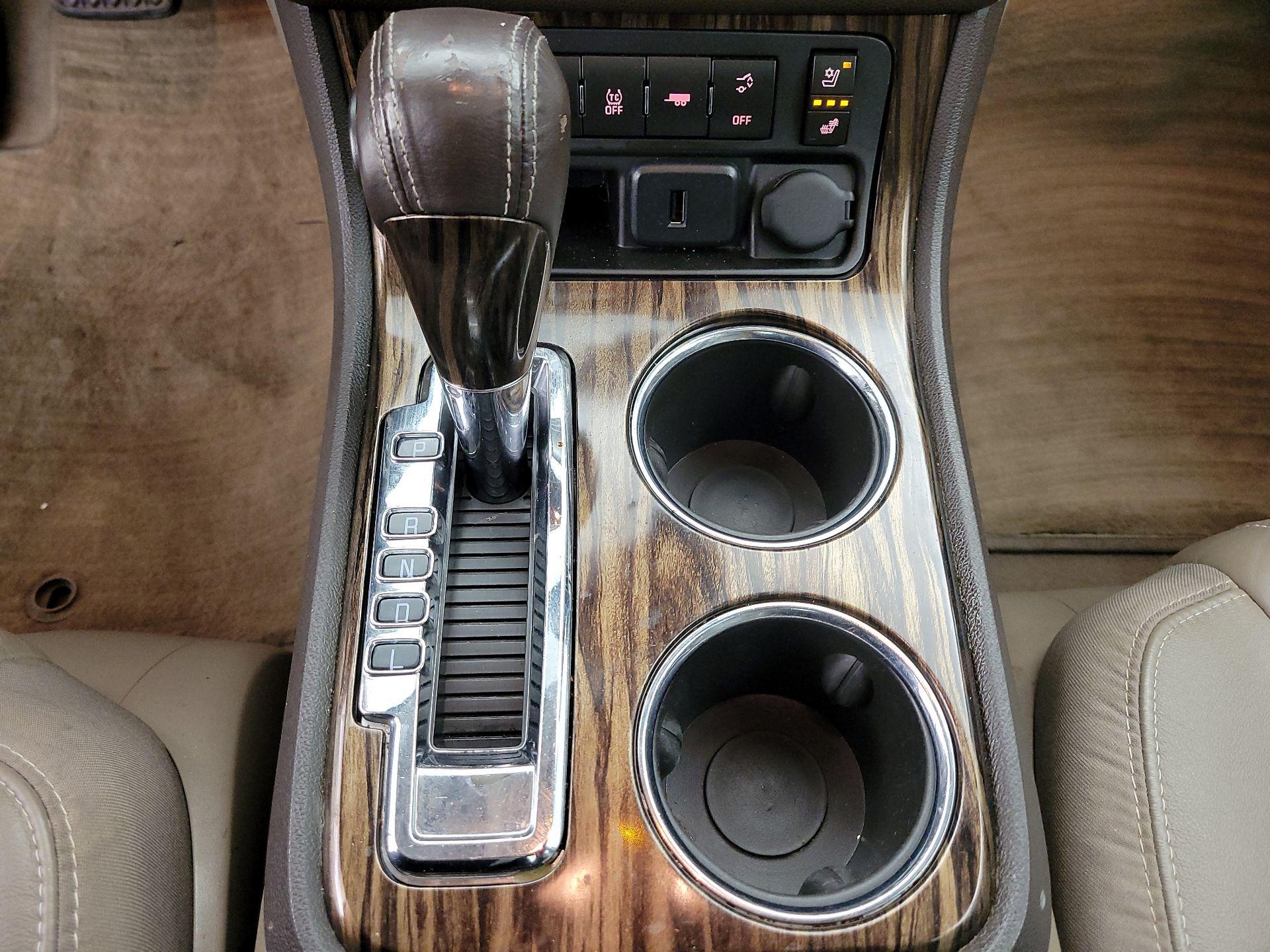 Thumbnail: 2015 GMC Acadia - 18