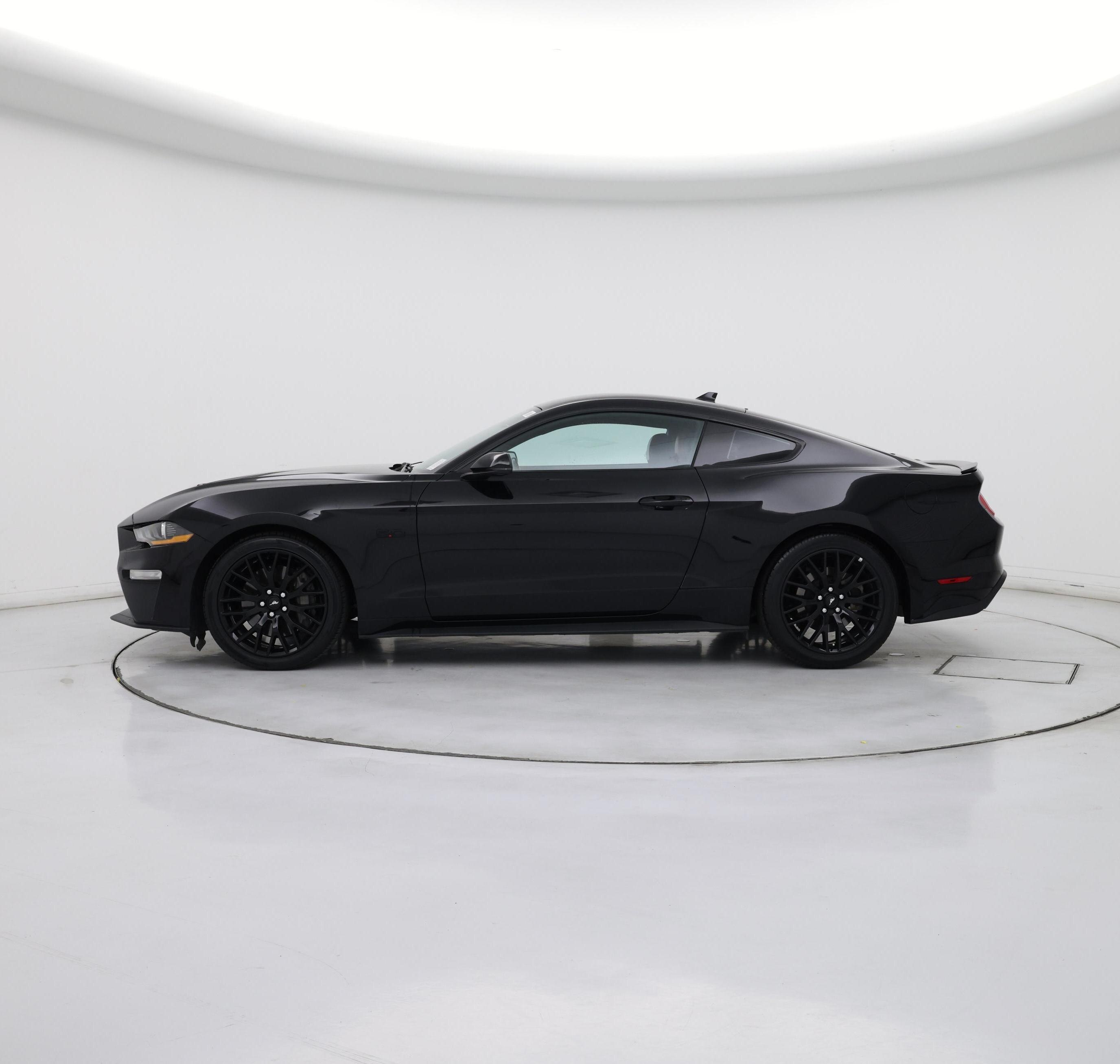 Thumbnail: 2022 Ford Mustang - 3